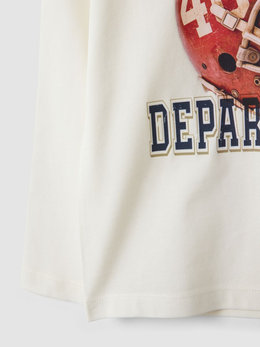 White cotton and viscose blend T-shirt with collegiate print for boys_3
