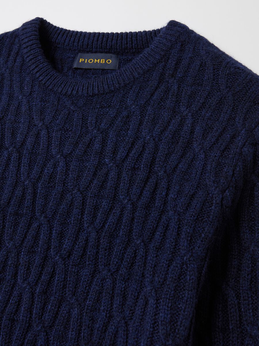 Pullover with cable design_5