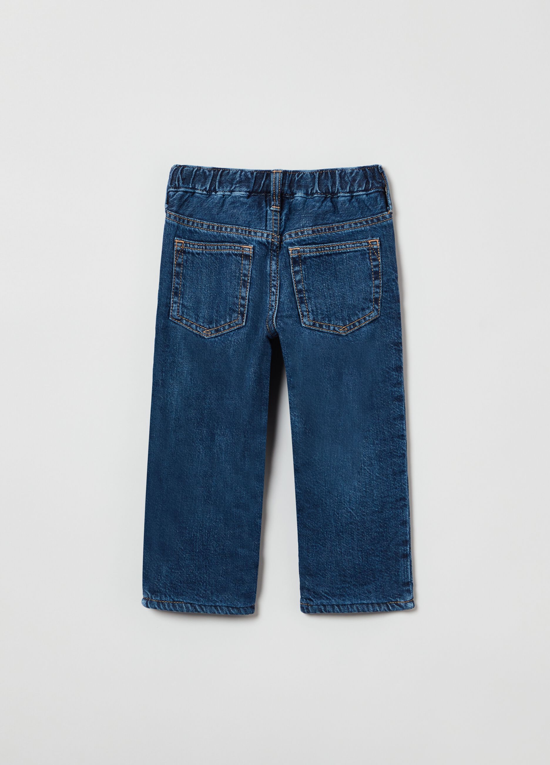Five-pocket jeans.