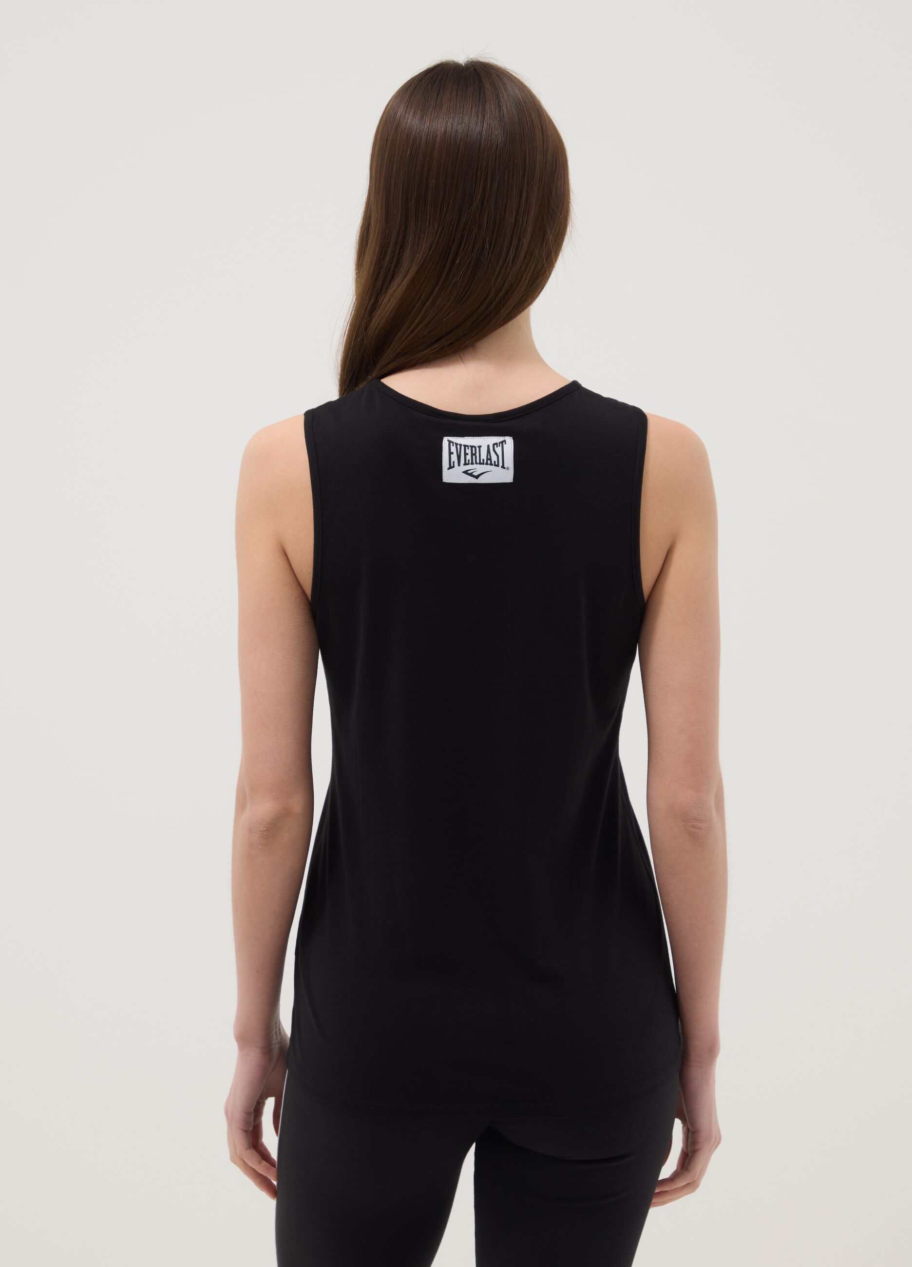 Top de al&ccedil;as preto em algod&atilde;o puro com ajuste regular e logo Everlast