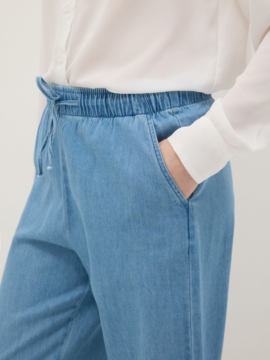 Blue wide leg denim trousers in pure cotton with elastic waistband_3