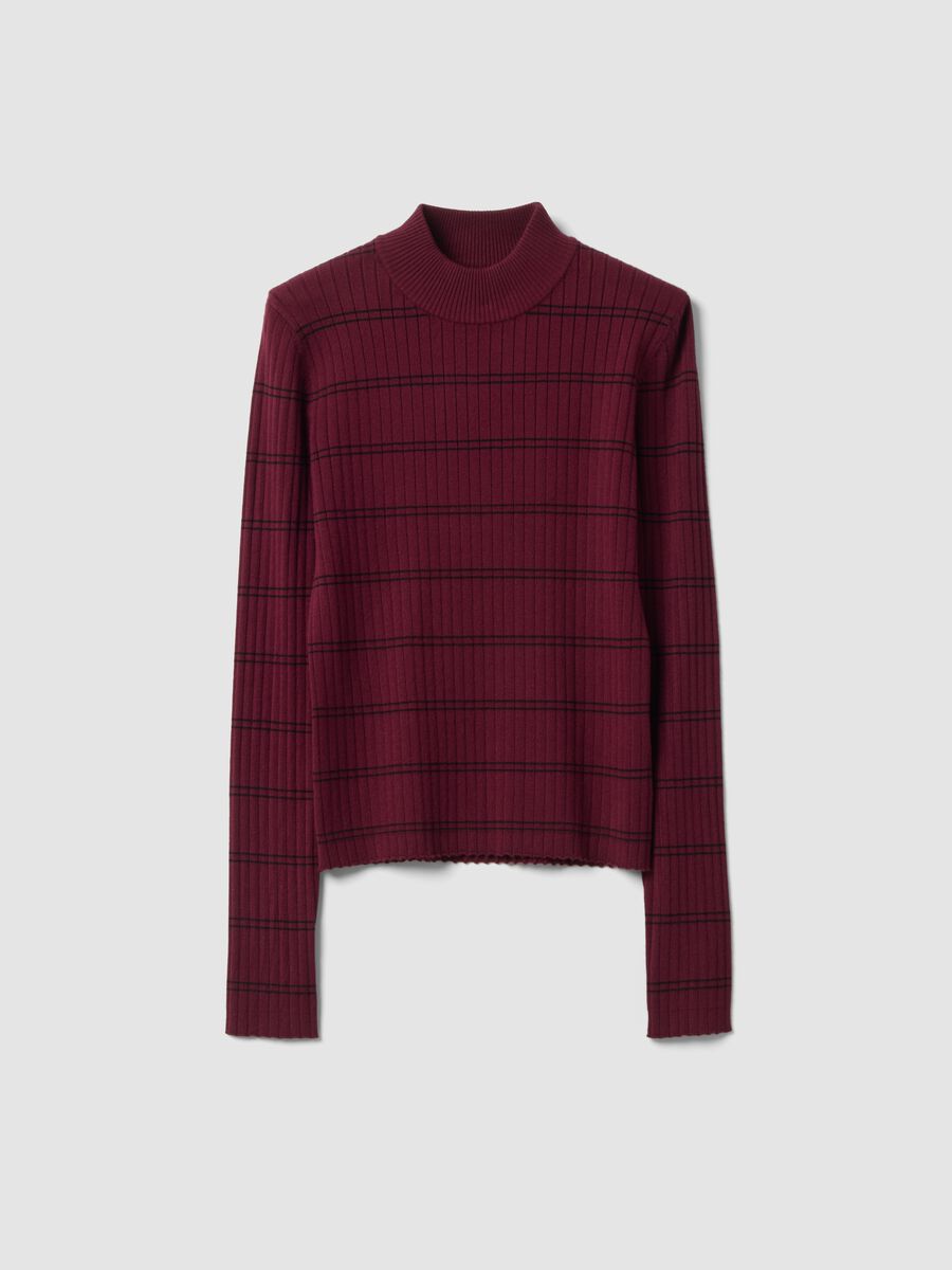 Dark red viscose-blend fitted jumper with funnel neck_4