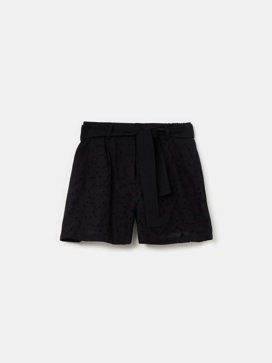 Broderie anglaise shorts with belt_0