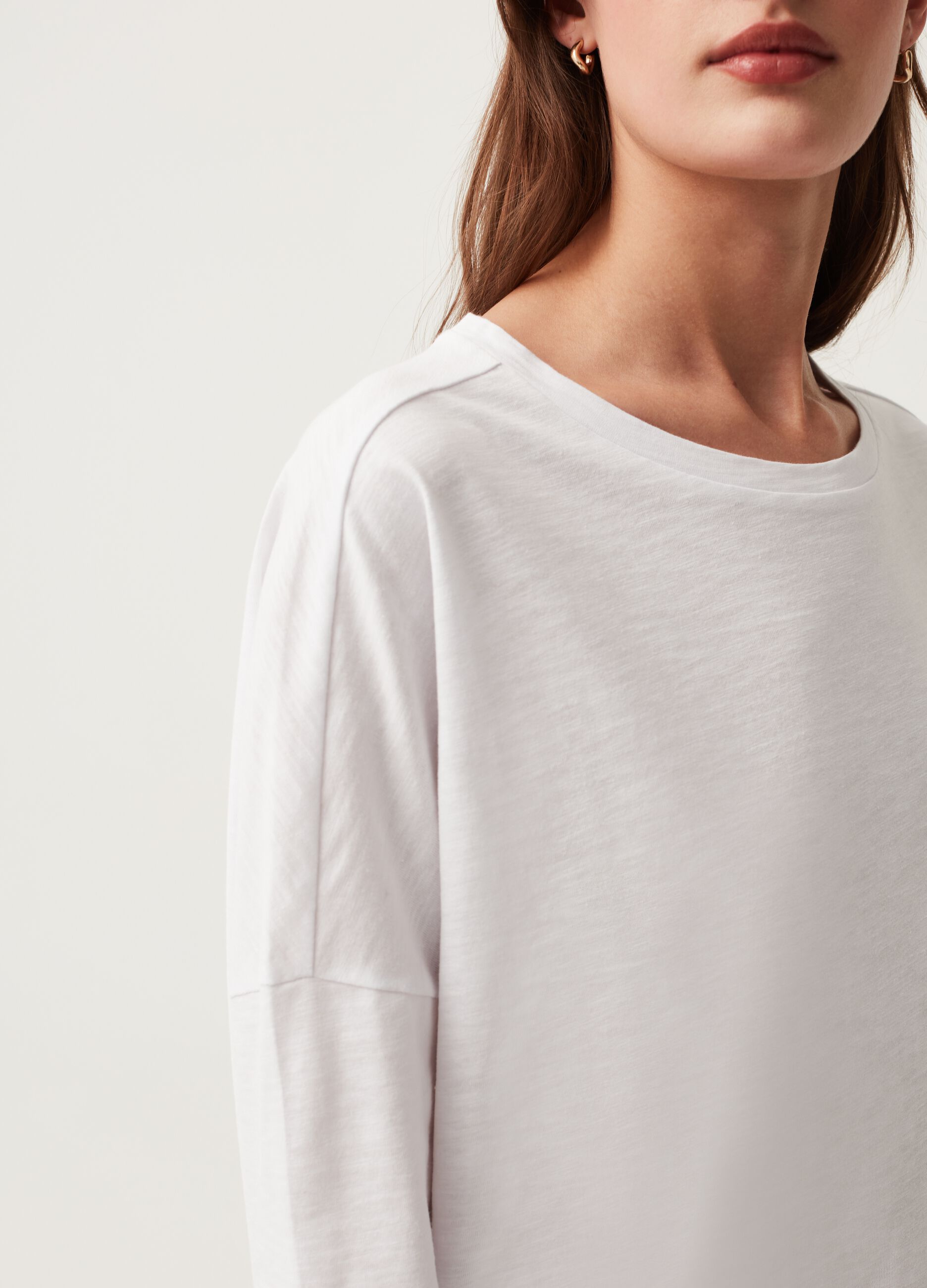 Long-sleeved T-shirt in cotton slub.