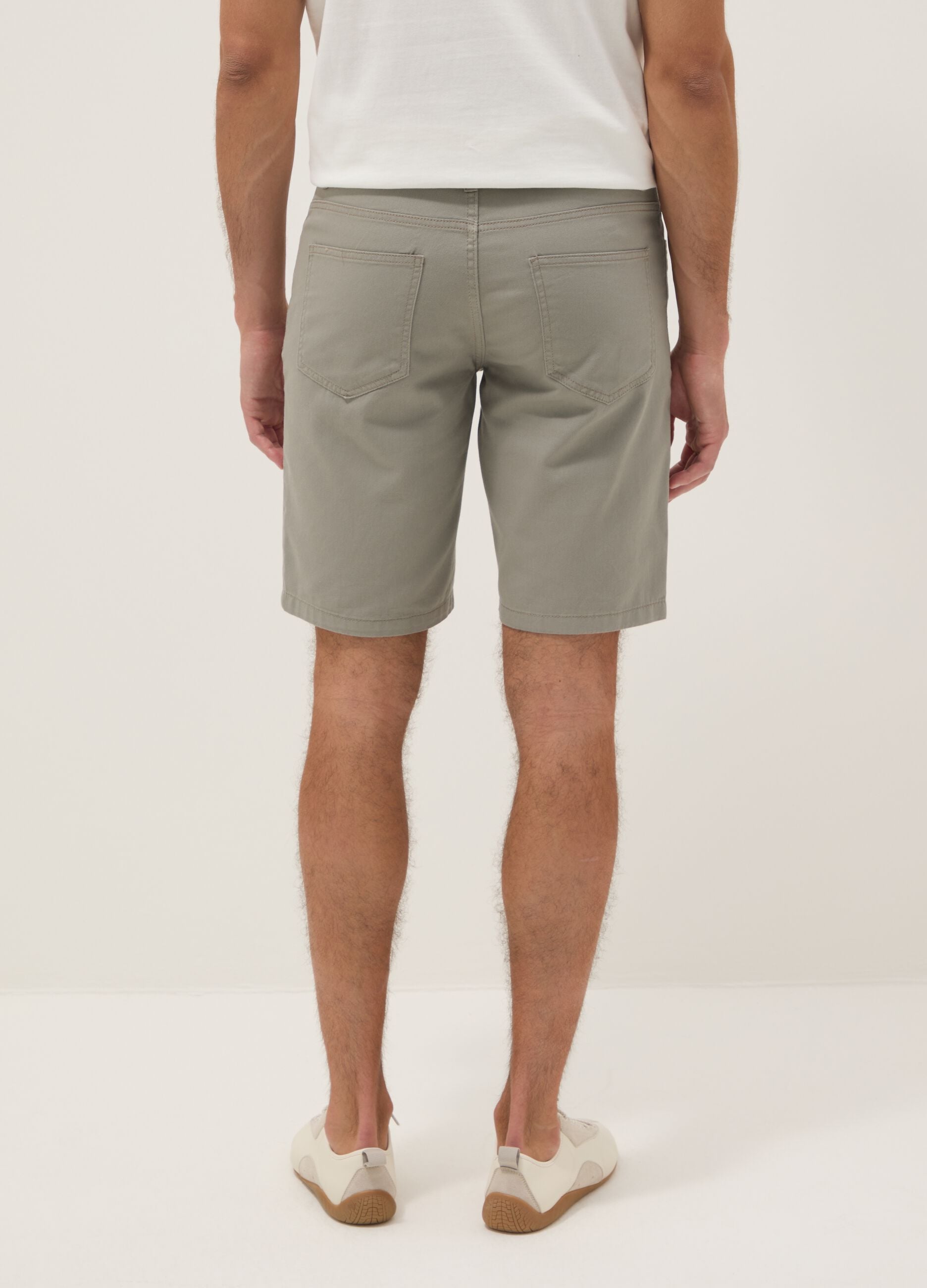 Graue Shorts aus reiner Baumwolle