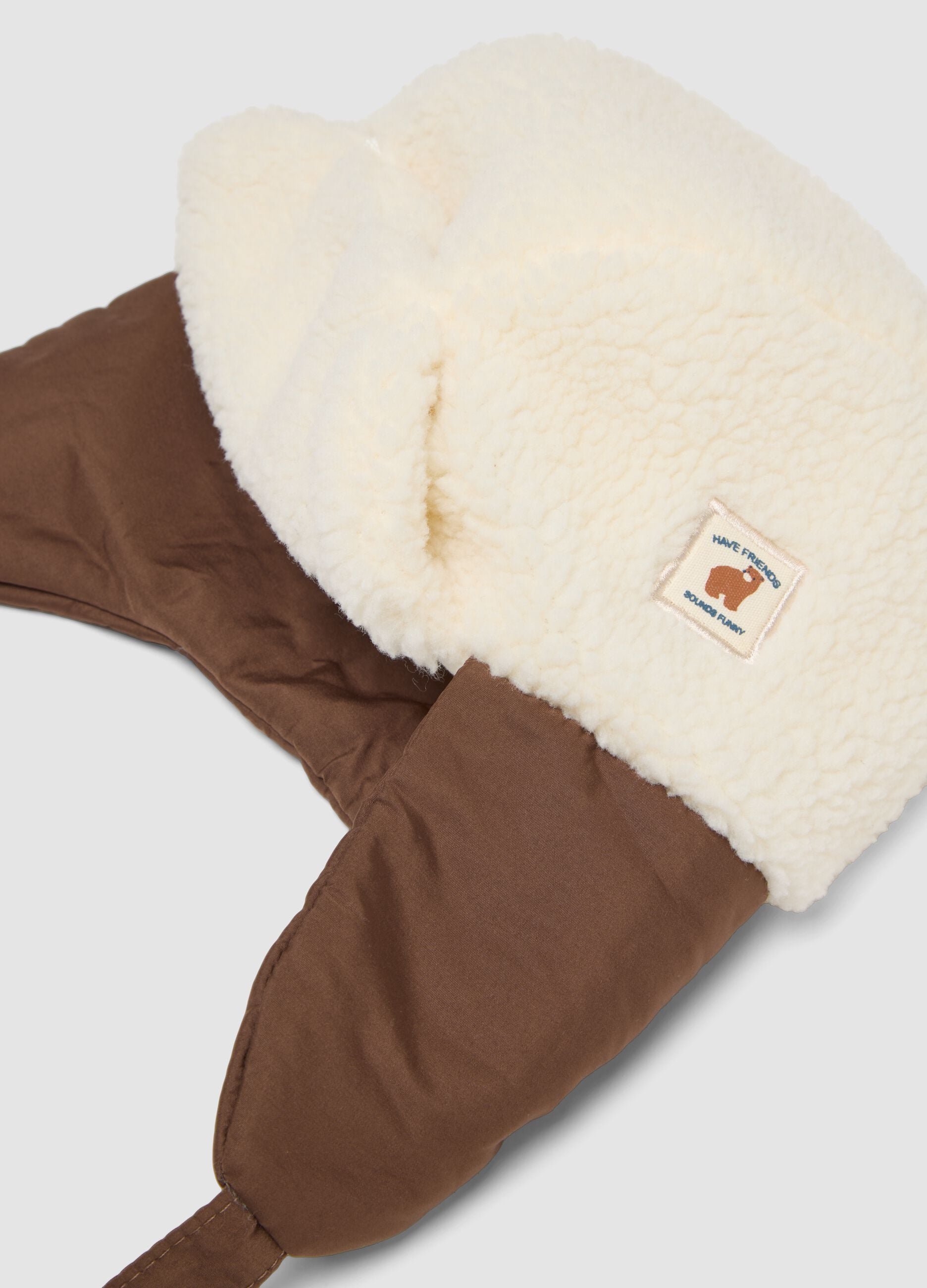 Cappello marrone chiaro aviatore con effetto teddy