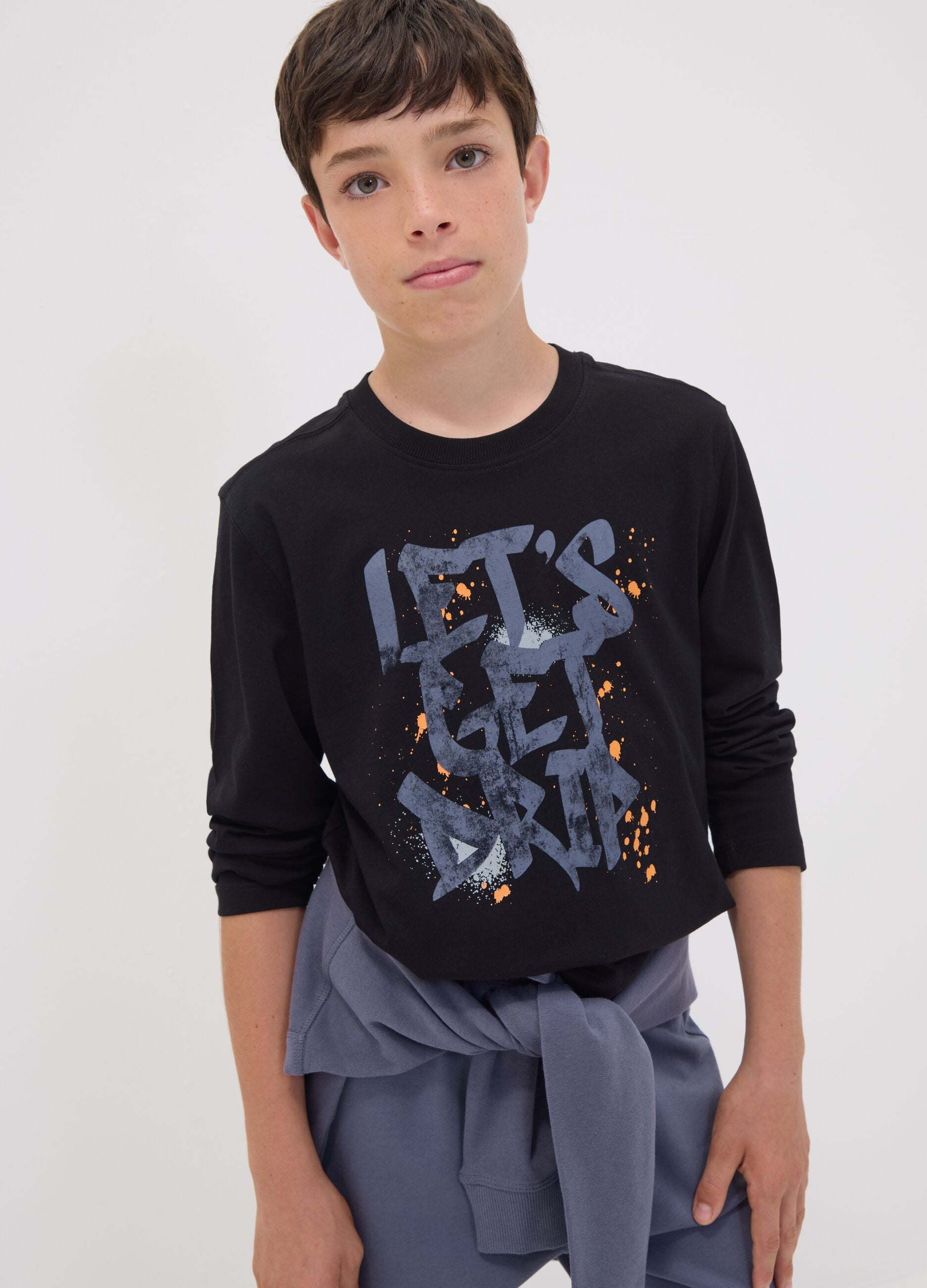 Black organic cotton T-shirt with "Let's get drip" slogan for boys