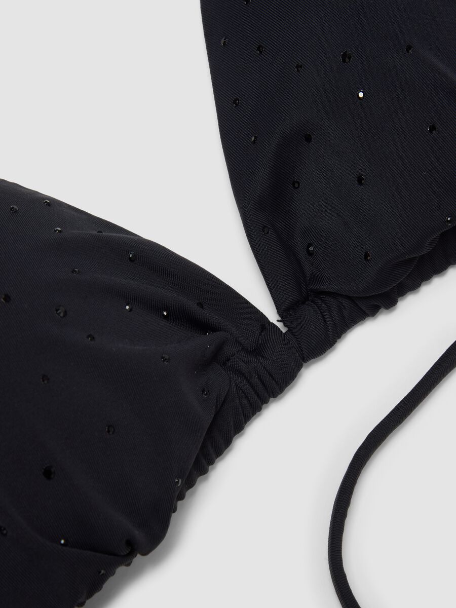 Top de bikini triangular negro el&aacute;stico con detalles brillantes_5