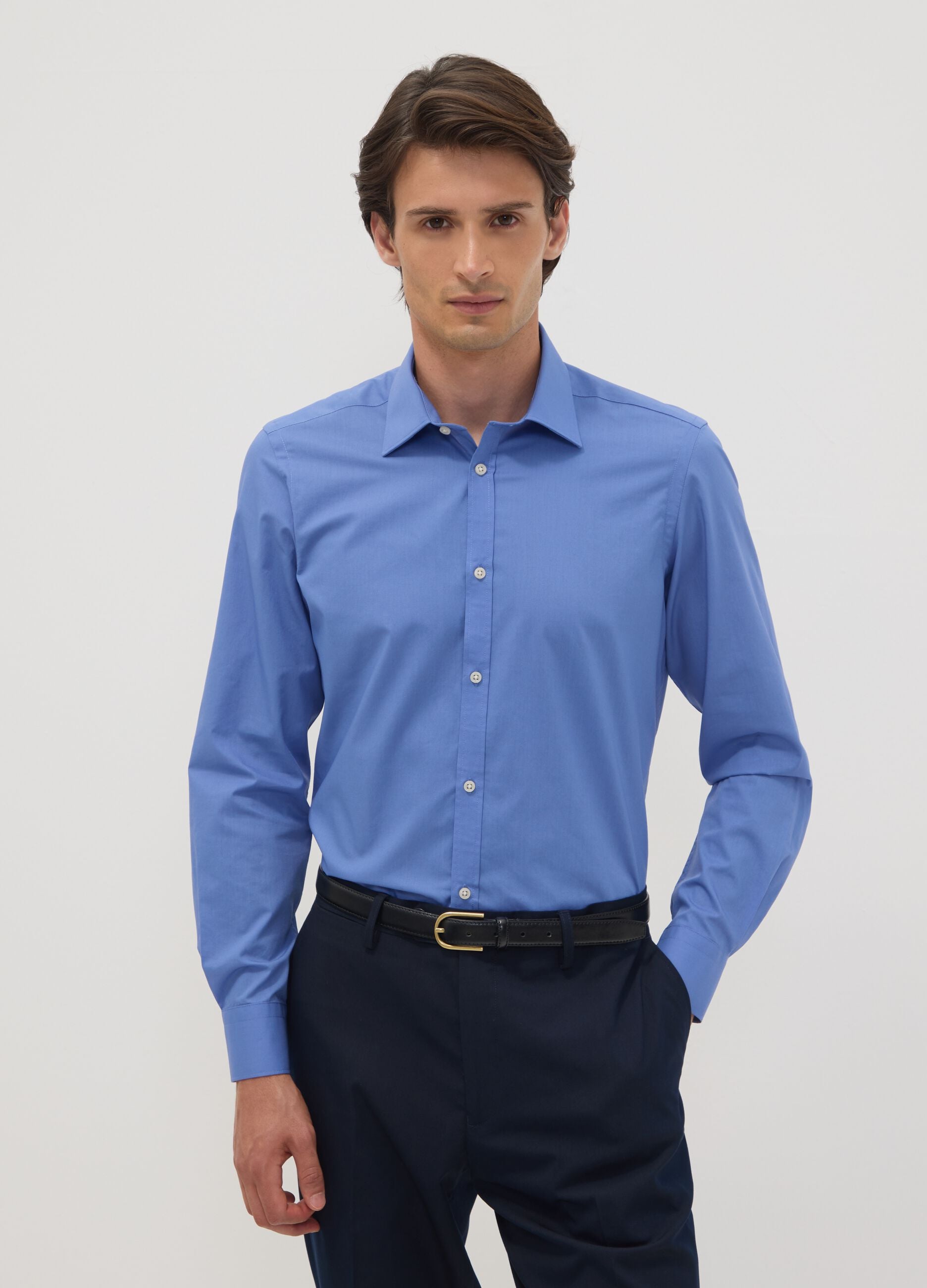 Blue slim-fit shirt with classic collar, easy-iron finish