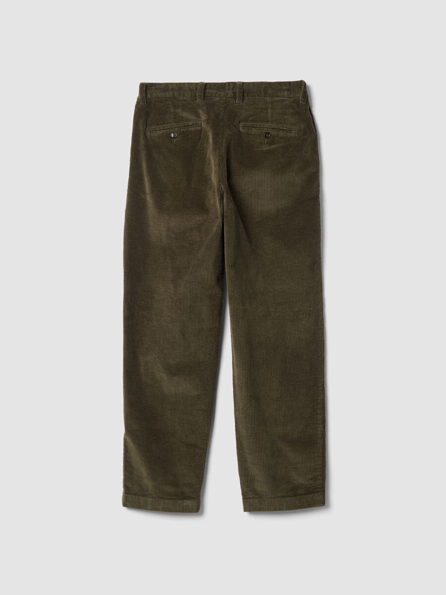 Pantaloni chino verdi in cotone elasticizzato baggy fit a coste_2