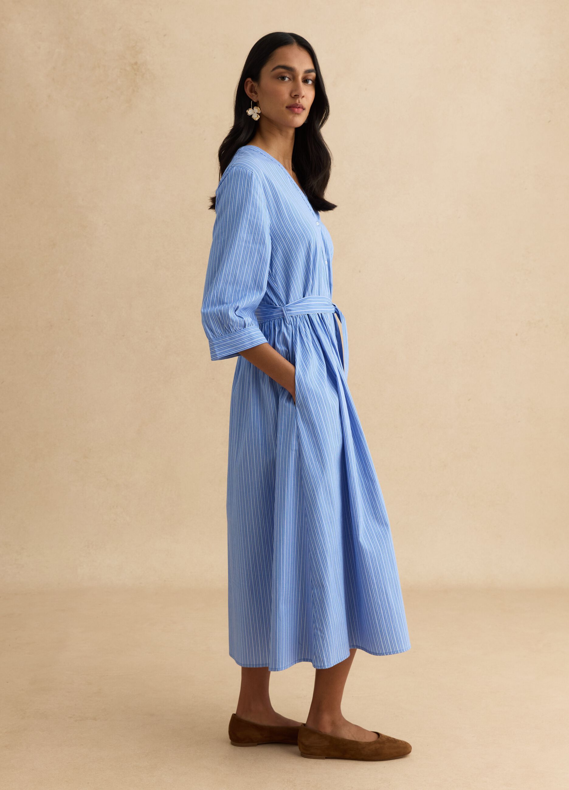 Pure cotton blue striped dress with V-neck in regular fit