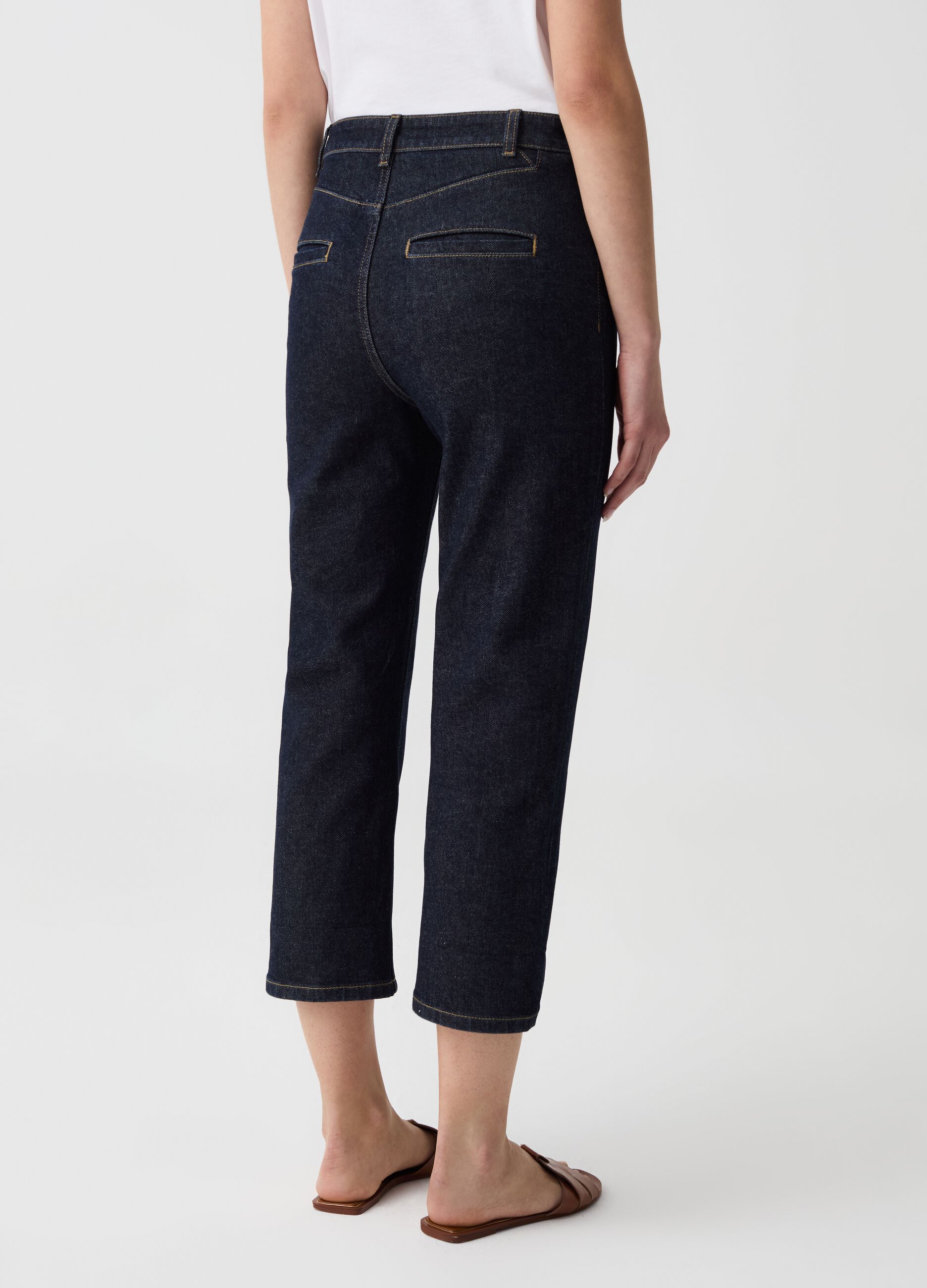 Slim-fit rinsed capri jeans