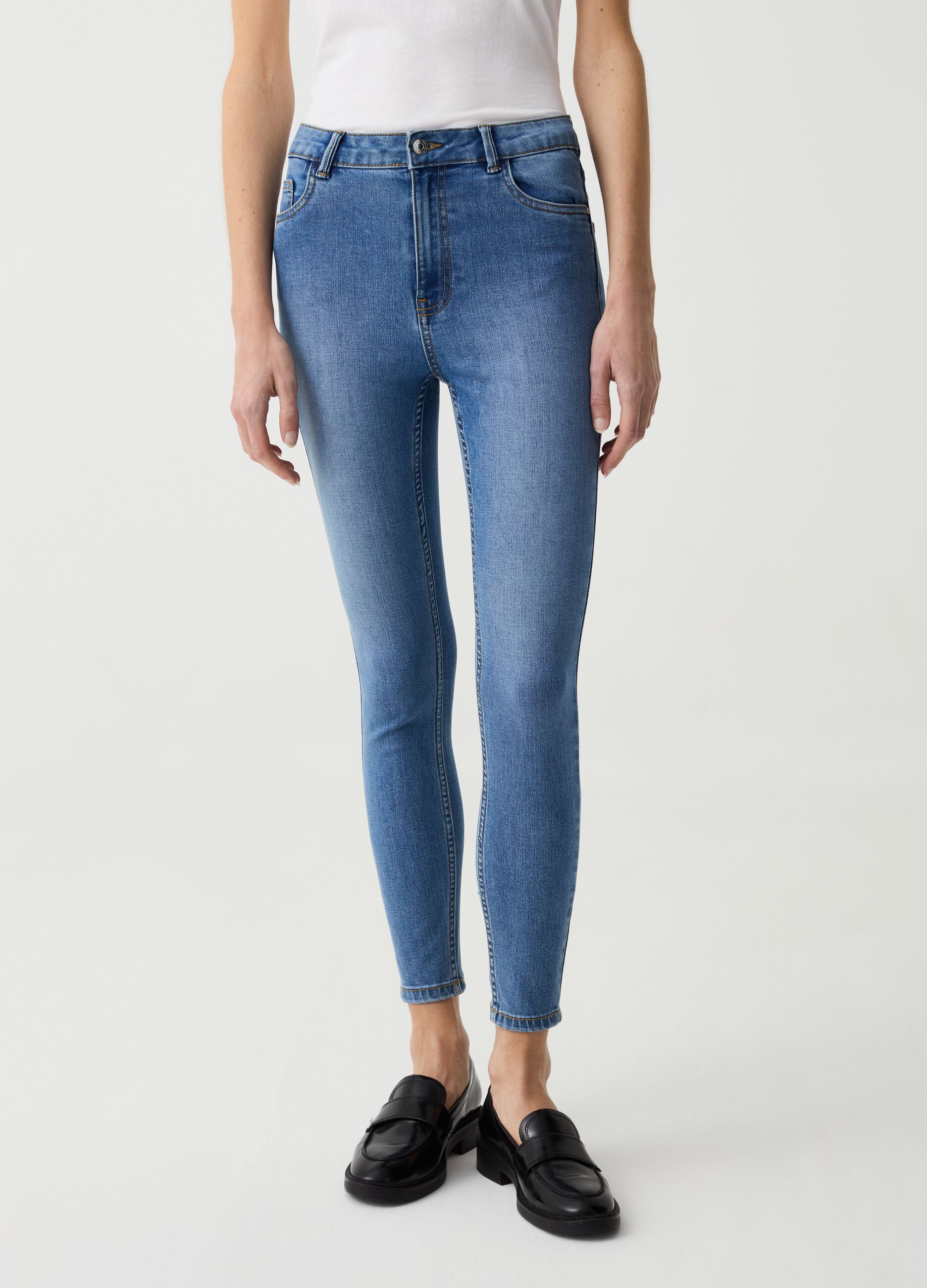Skinny-fit crop jeans