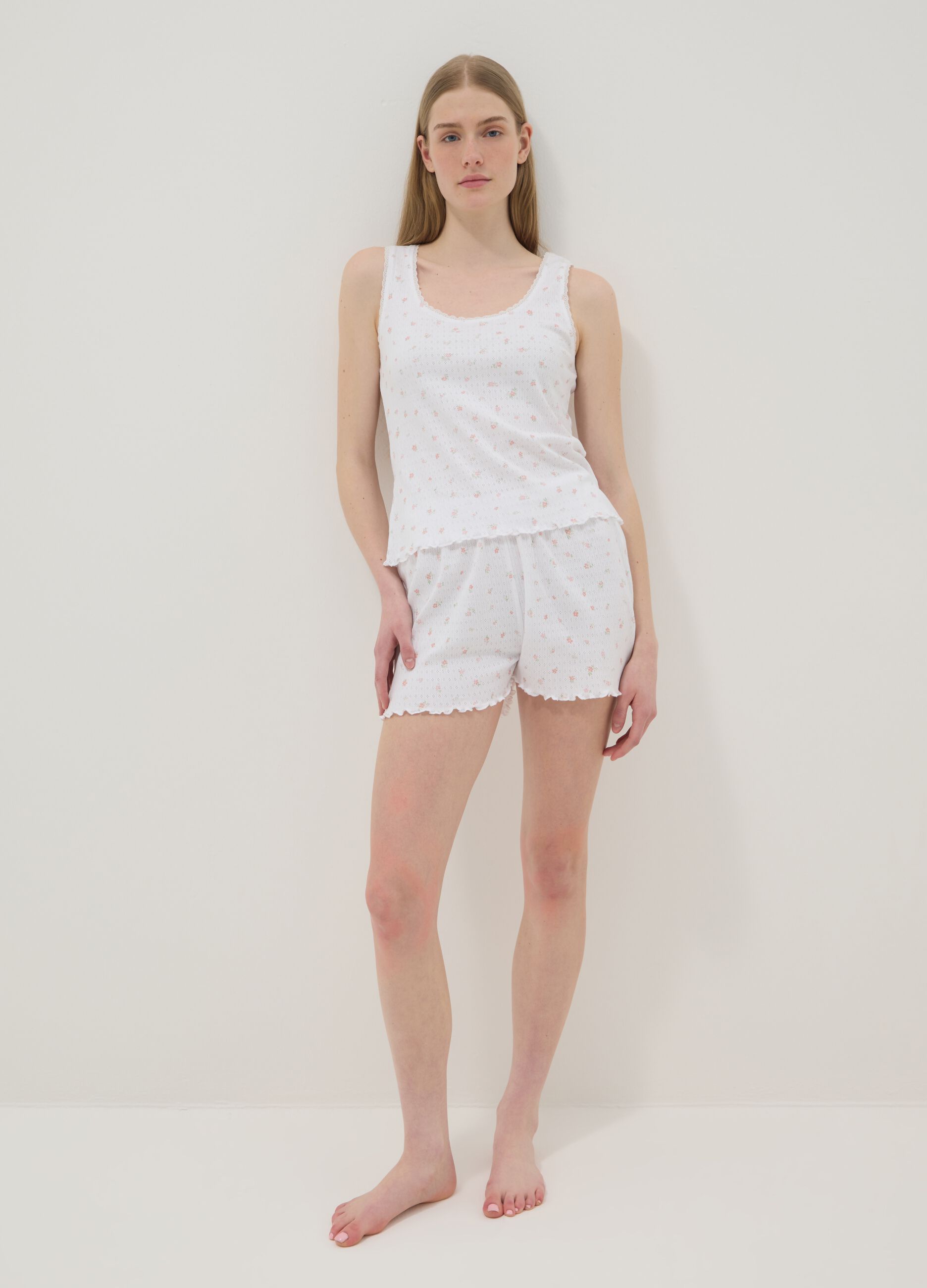 White pure cotton pyjama shorts regular fit with small floral pattern