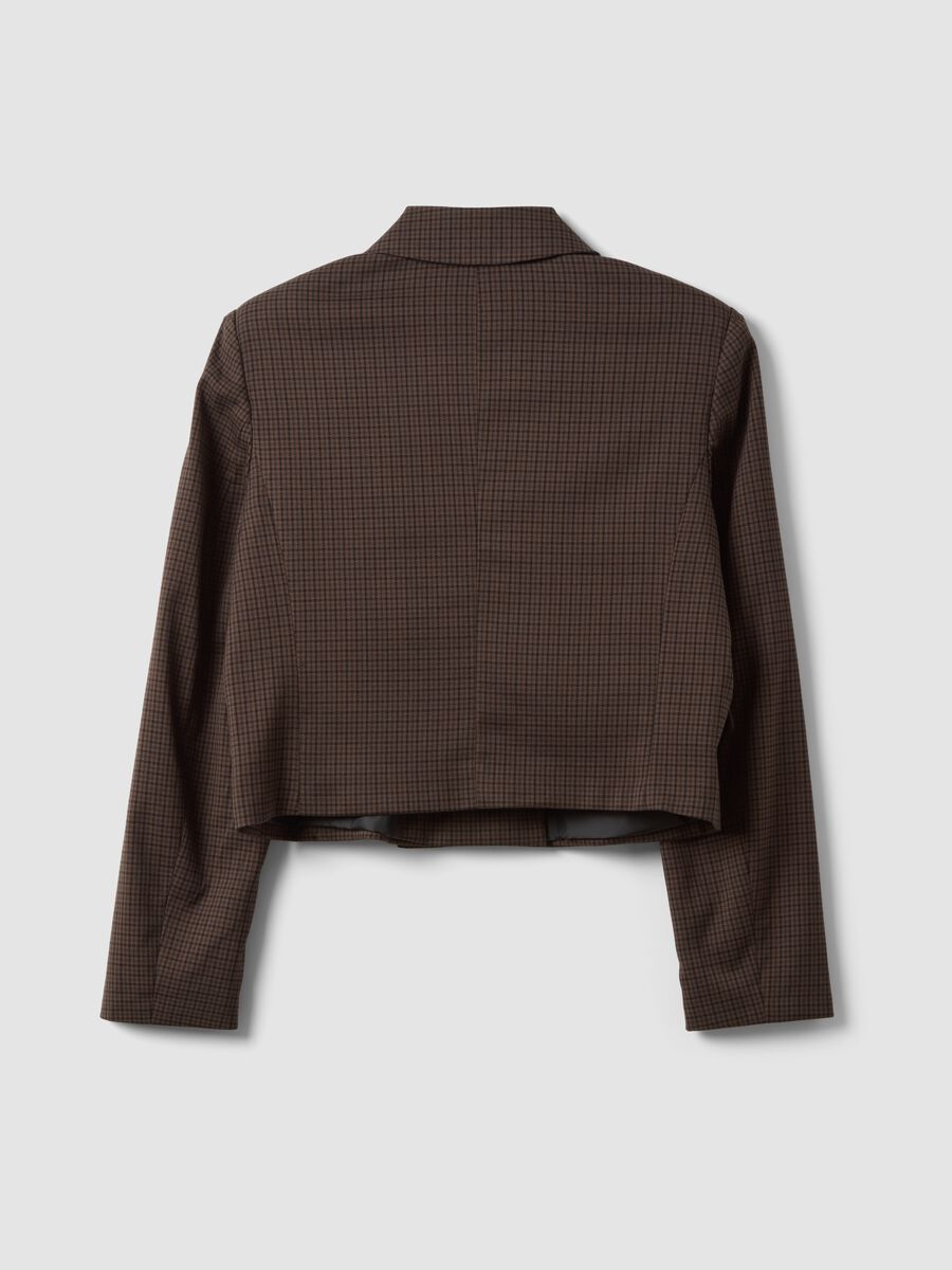 Blazer cropped marr&oacute;n en viscosa el&aacute;stica_2