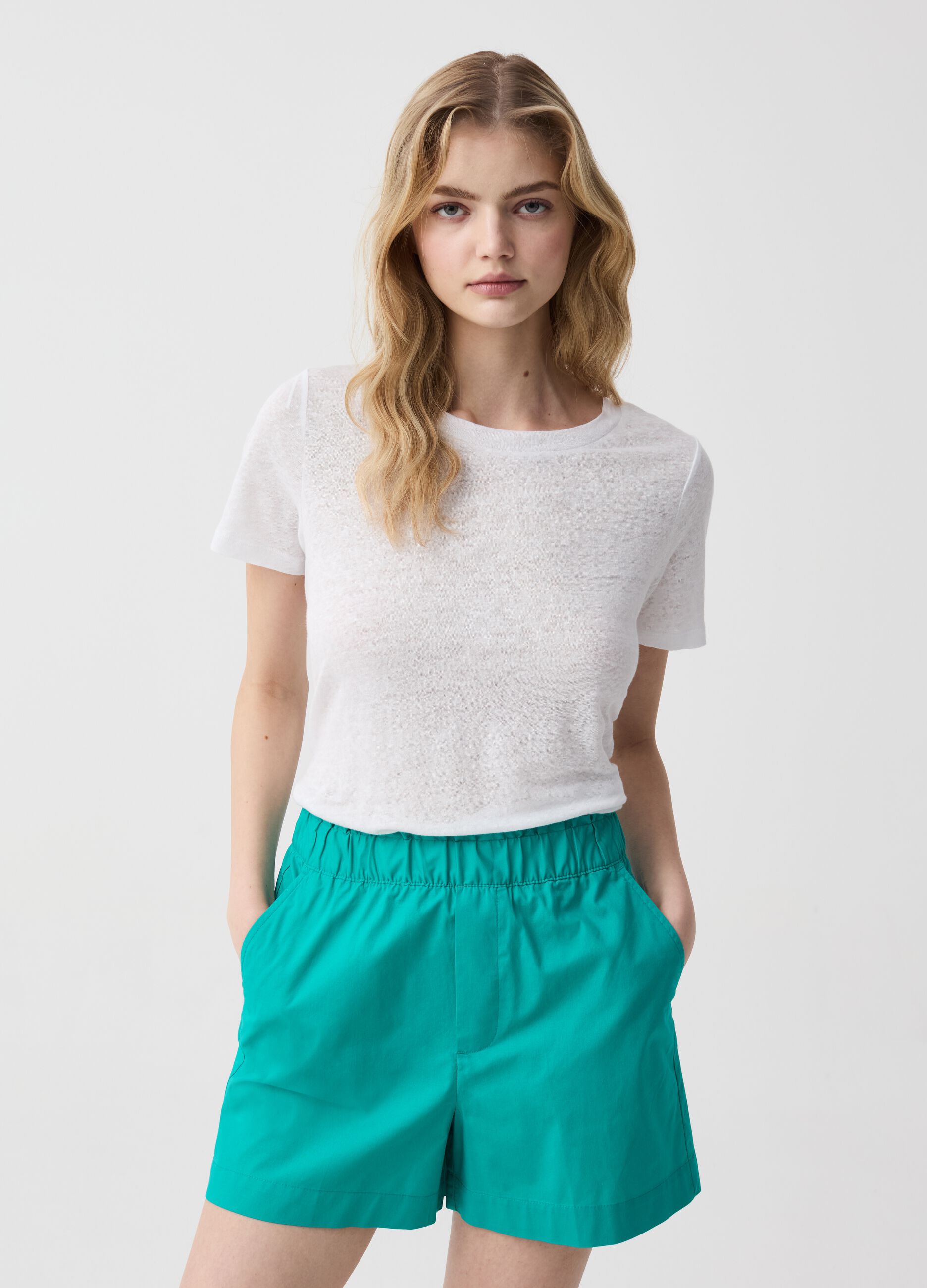 Pull-on shorts in stretch cotton