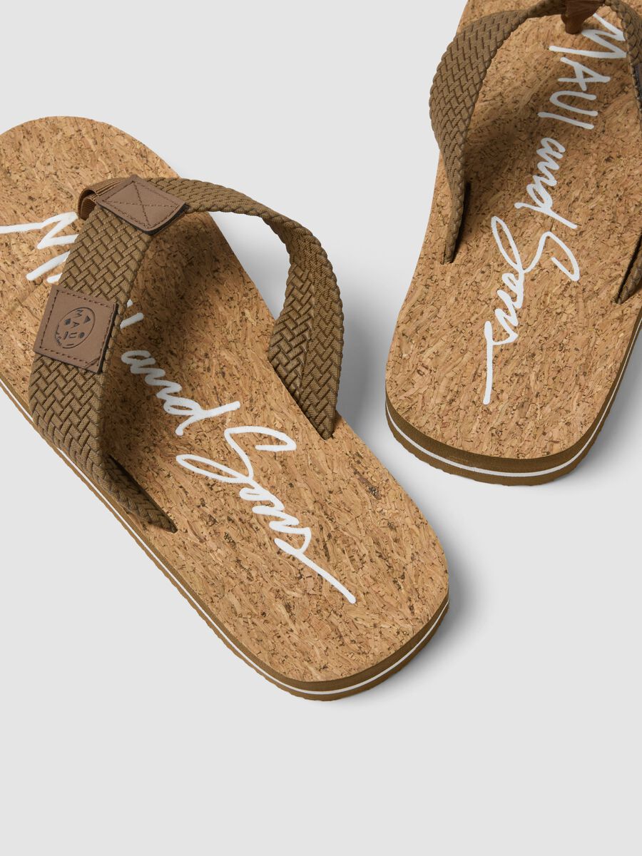 &Mu;&pi;&epsilon;&zeta; &sigma;&alpha;&gamma;&iota;&omicron;&nu;ά&rho;&epsilon;&sigmaf; &mu;&epsilon; &sigma;ό&lambda;&alpha; &alpha;&pi;ό &phi;&epsilon;&lambda;&lambda;ό_2