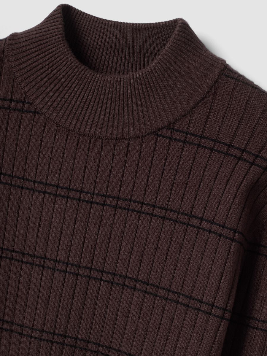 Brown fitted viscose-blend jumper with mock neck_5