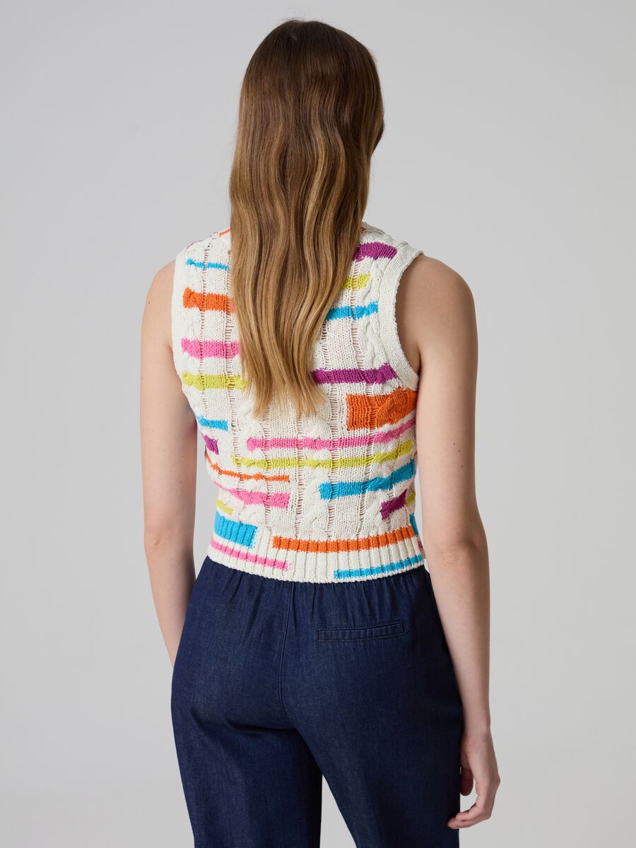 Ribbed closed gilet with multicoloured pattern_2