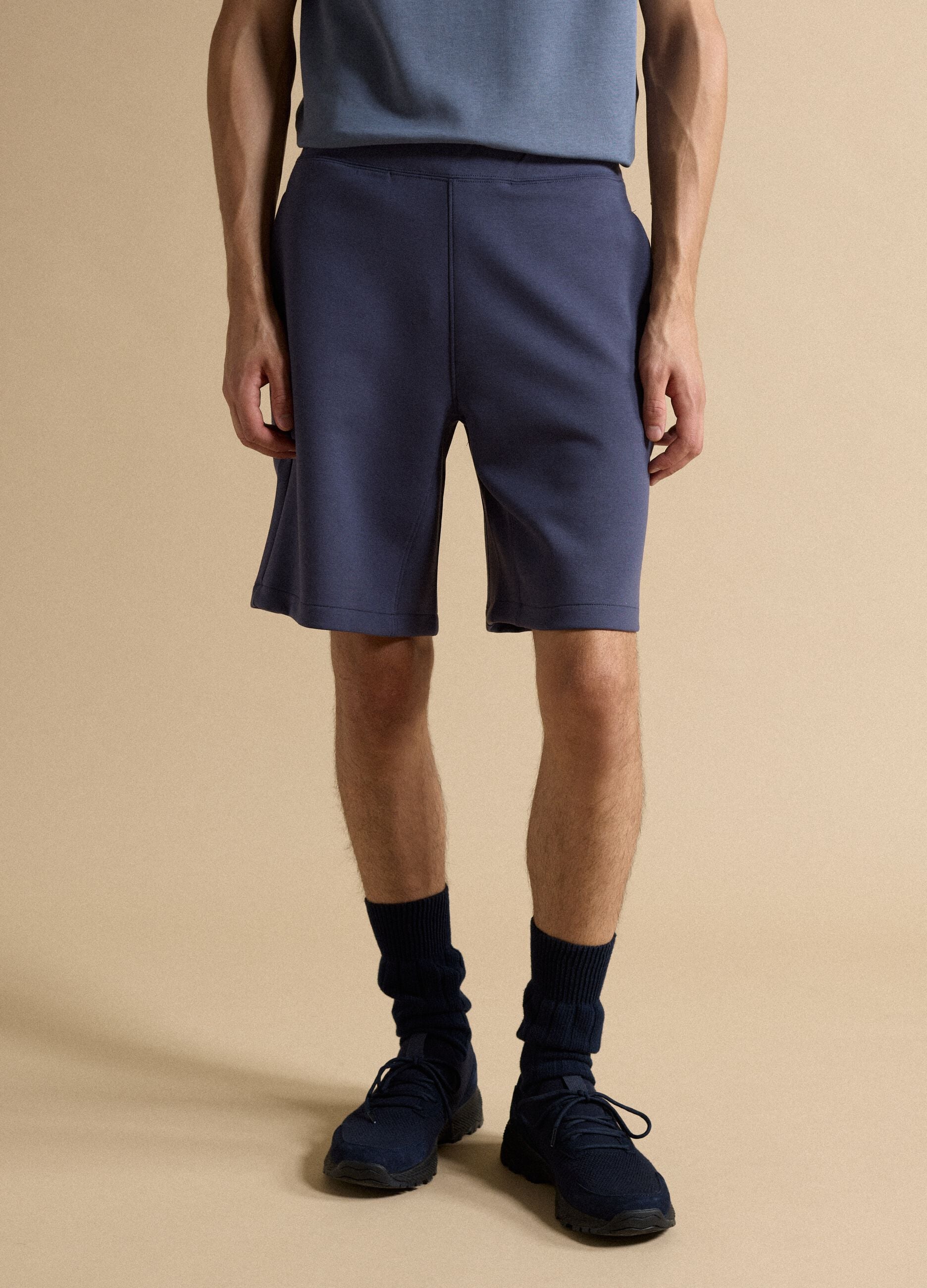 Breathable blue 2-way stretch shorts