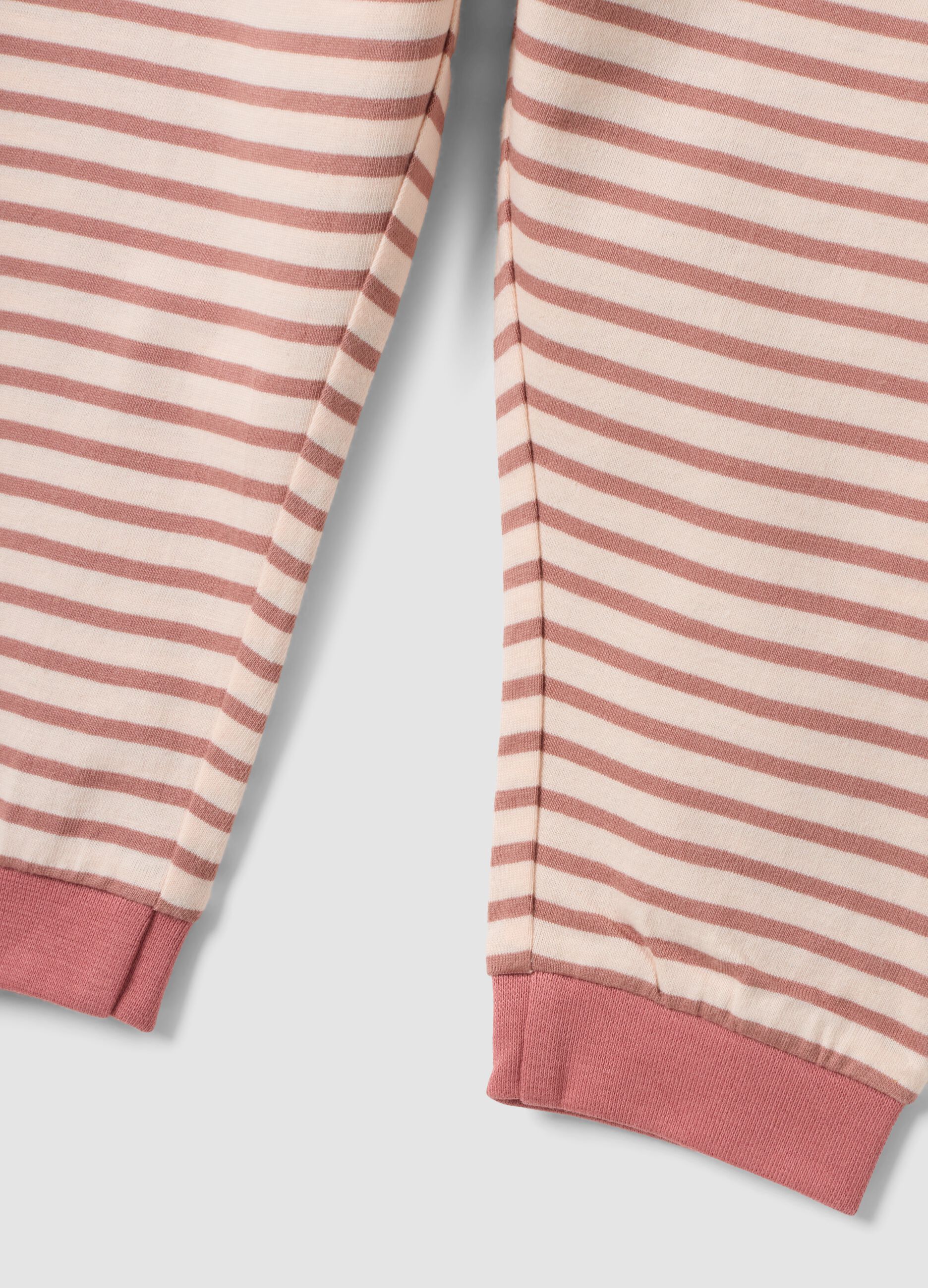 Pigiama rosa in puro cotone organico a righe con girocollo