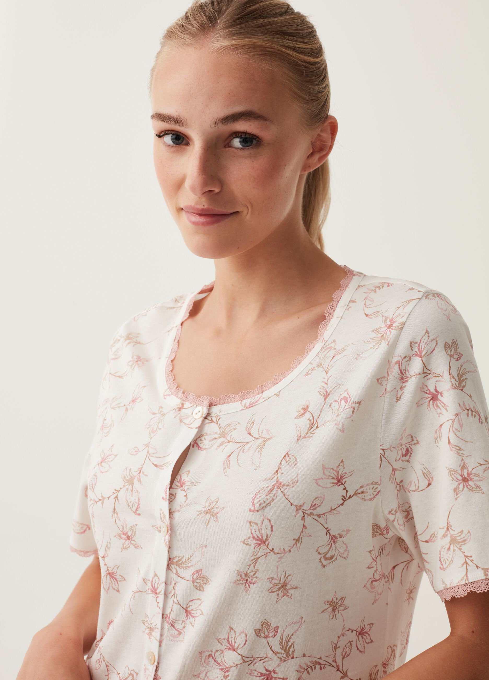 Floral nightshirt with buttons_3
