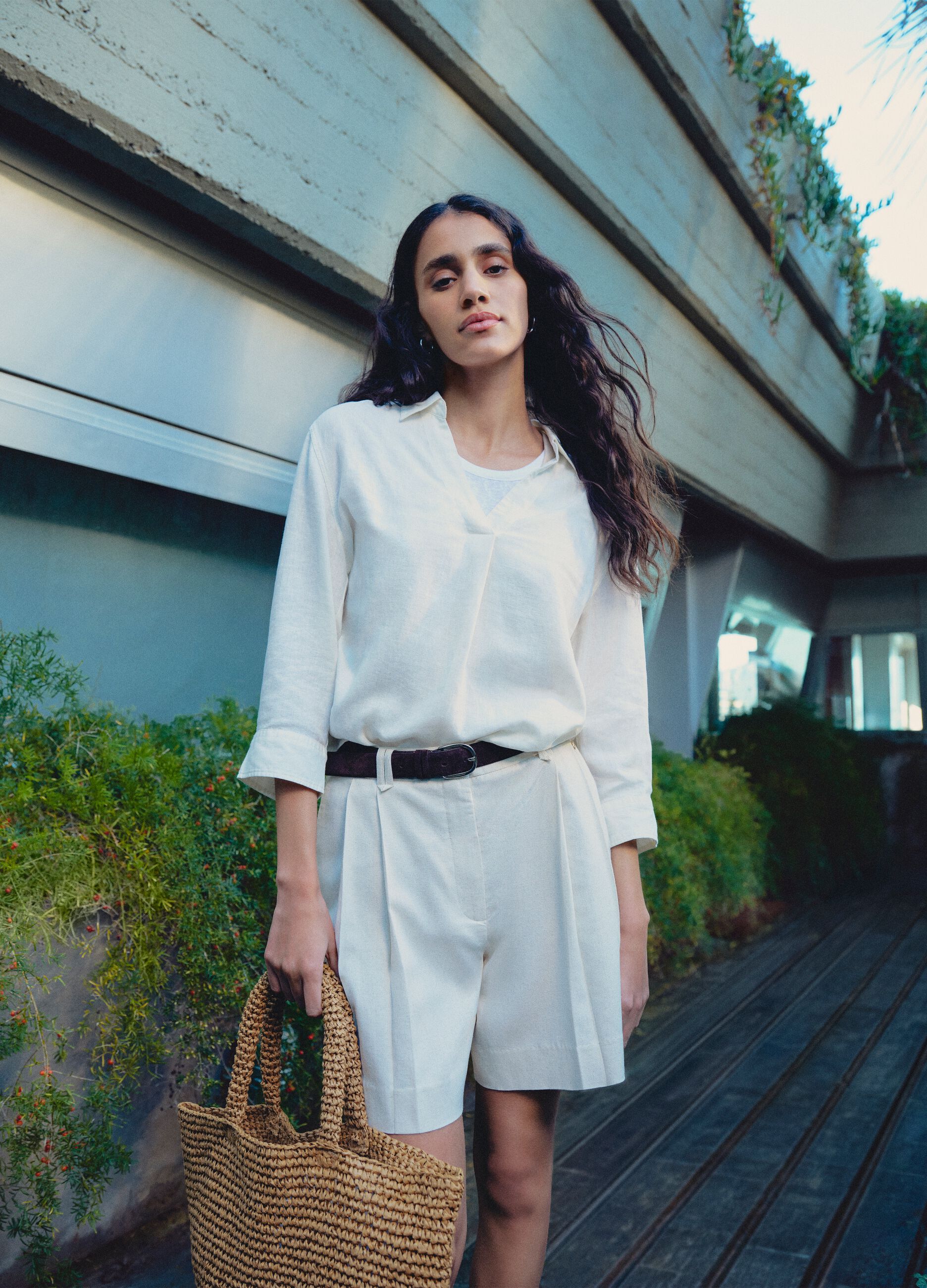 White linen and viscose-blend V-neck regular-fit shirt