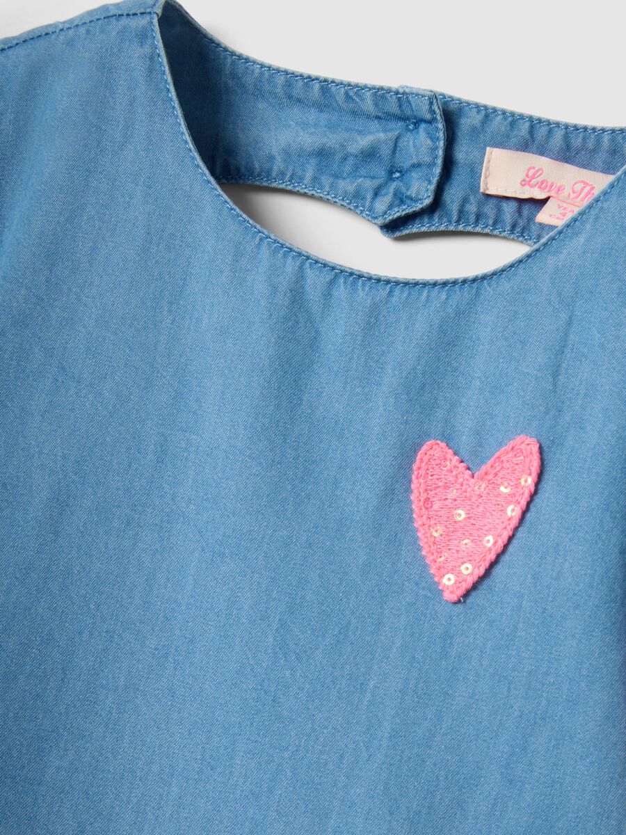 M&auml;dchenkleid aus reinem Baumwoll-Denim in Blau mit R&uuml;schen, Regular Fit_2