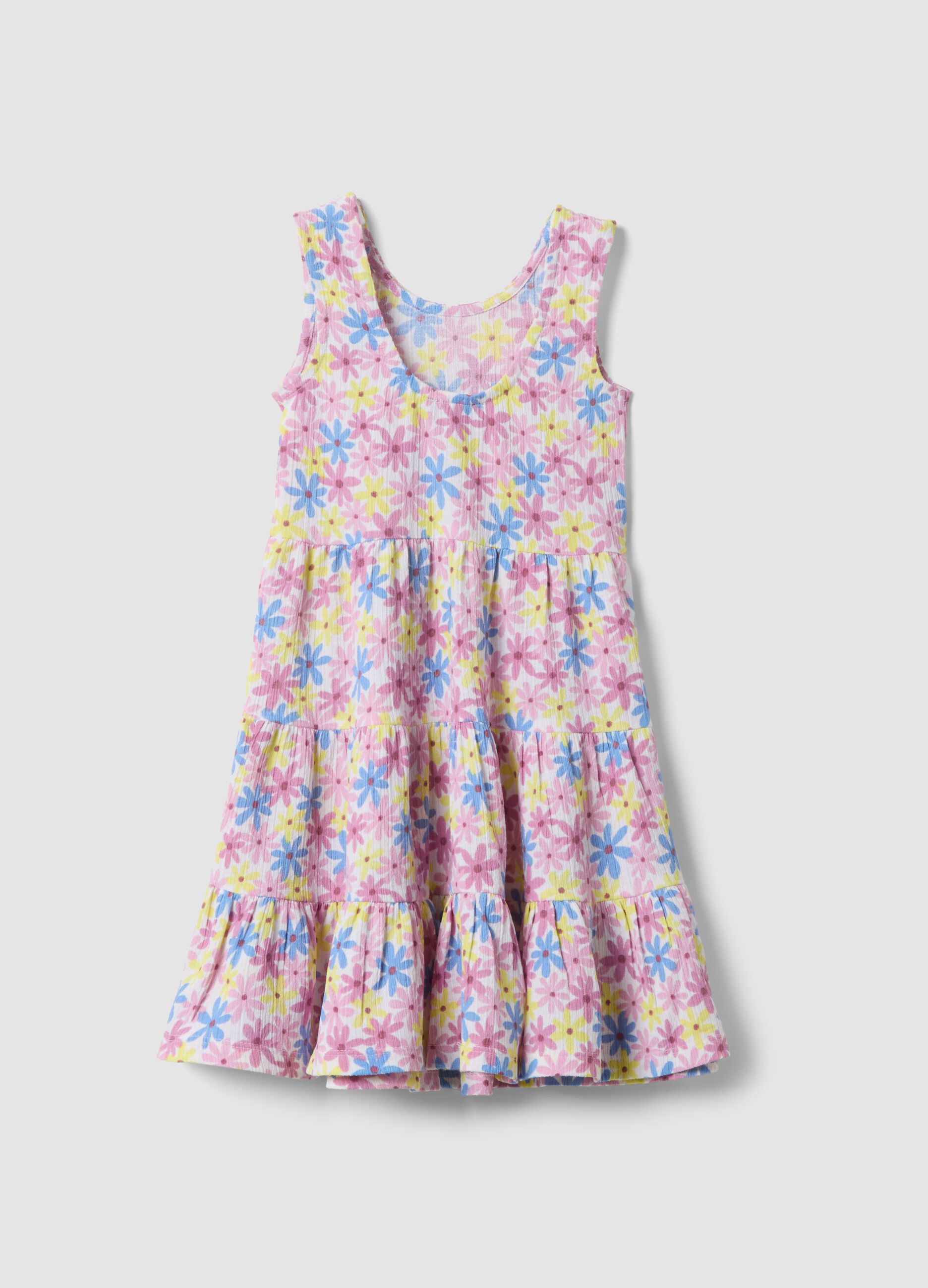 Rosa Kleid aus Stretchstoff mit Volants