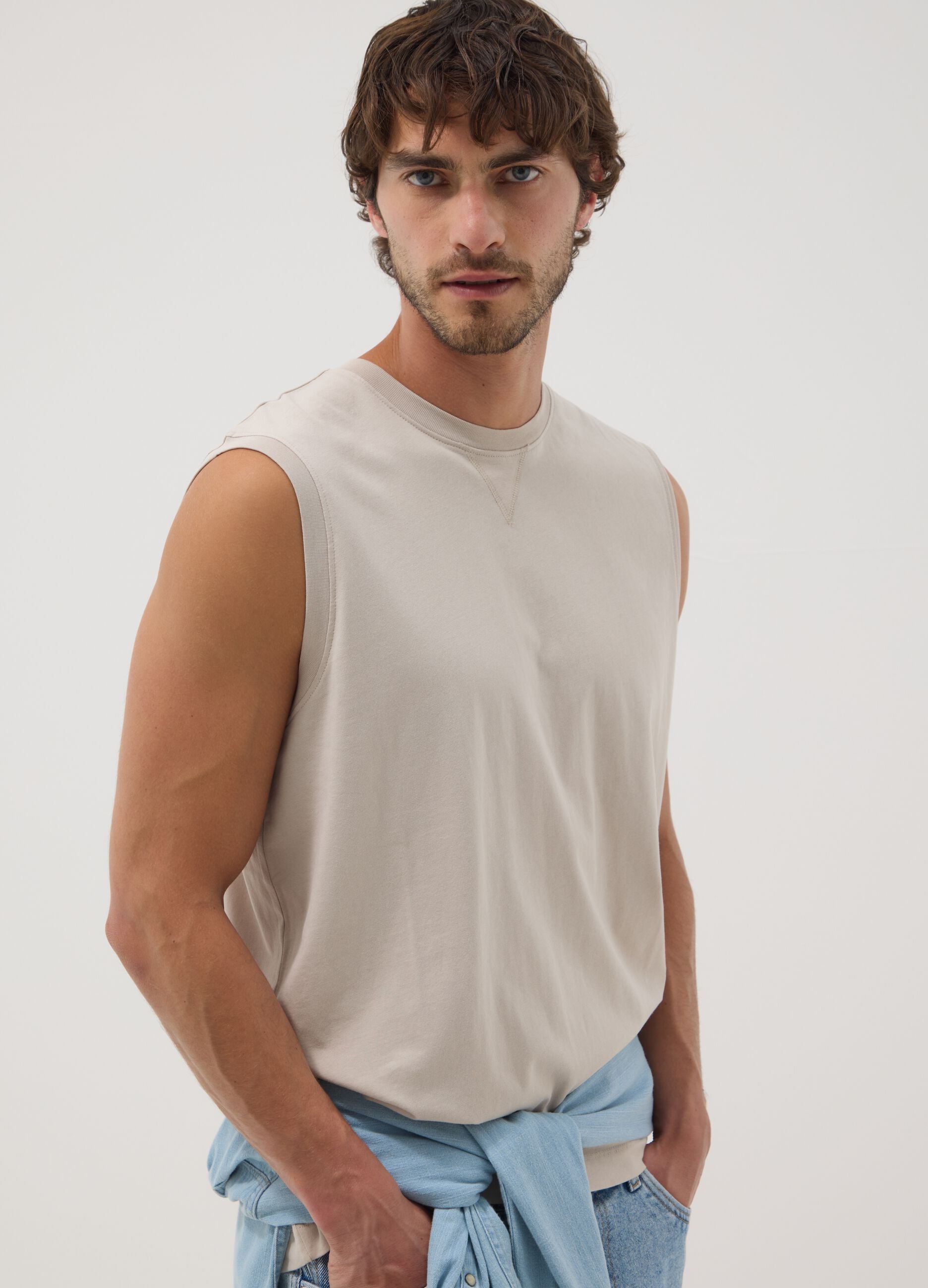Canotta girocollo grigia in puro cotone relaxed fit