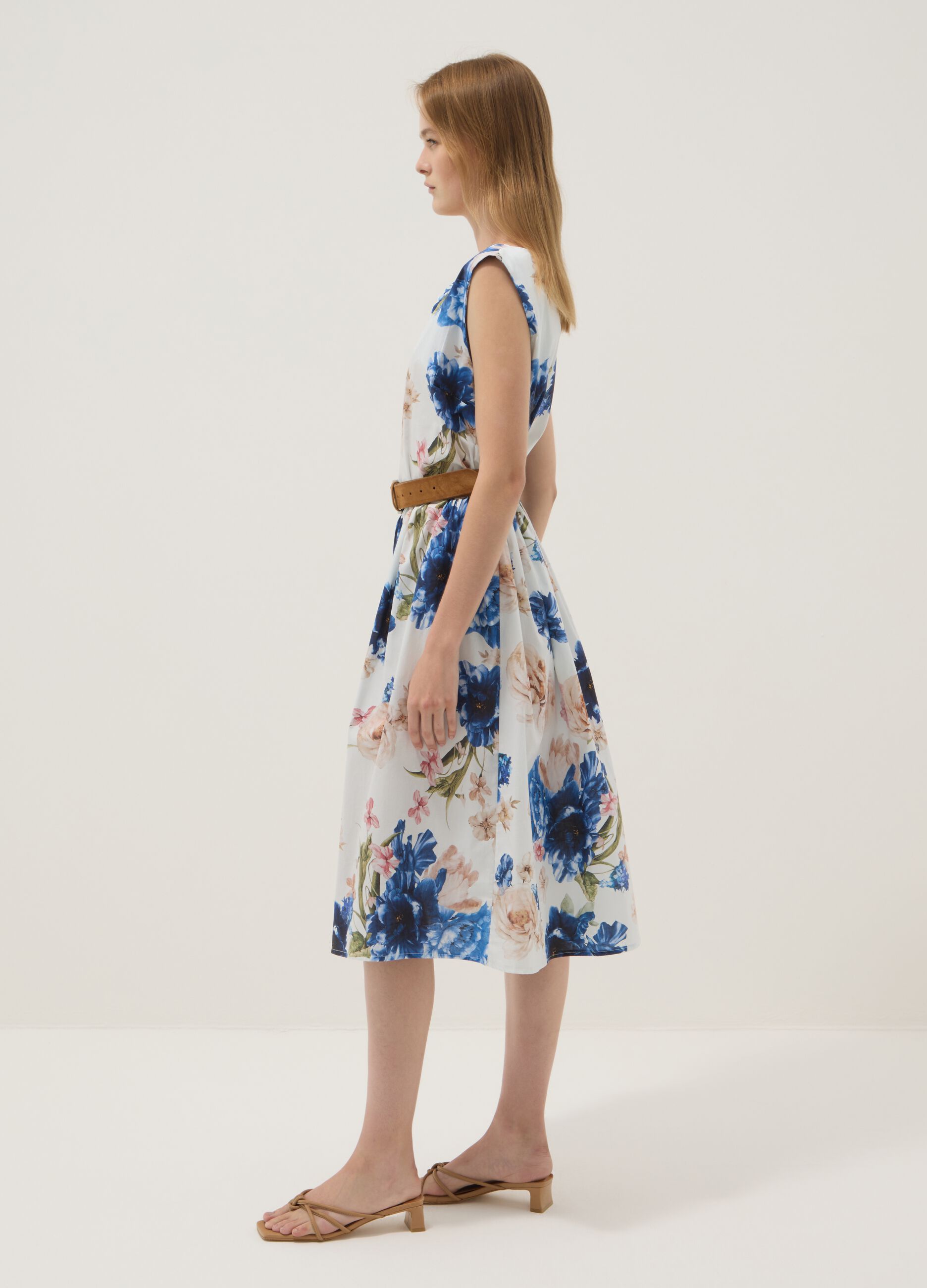 Robe midi blanche fleurie en coton stretch