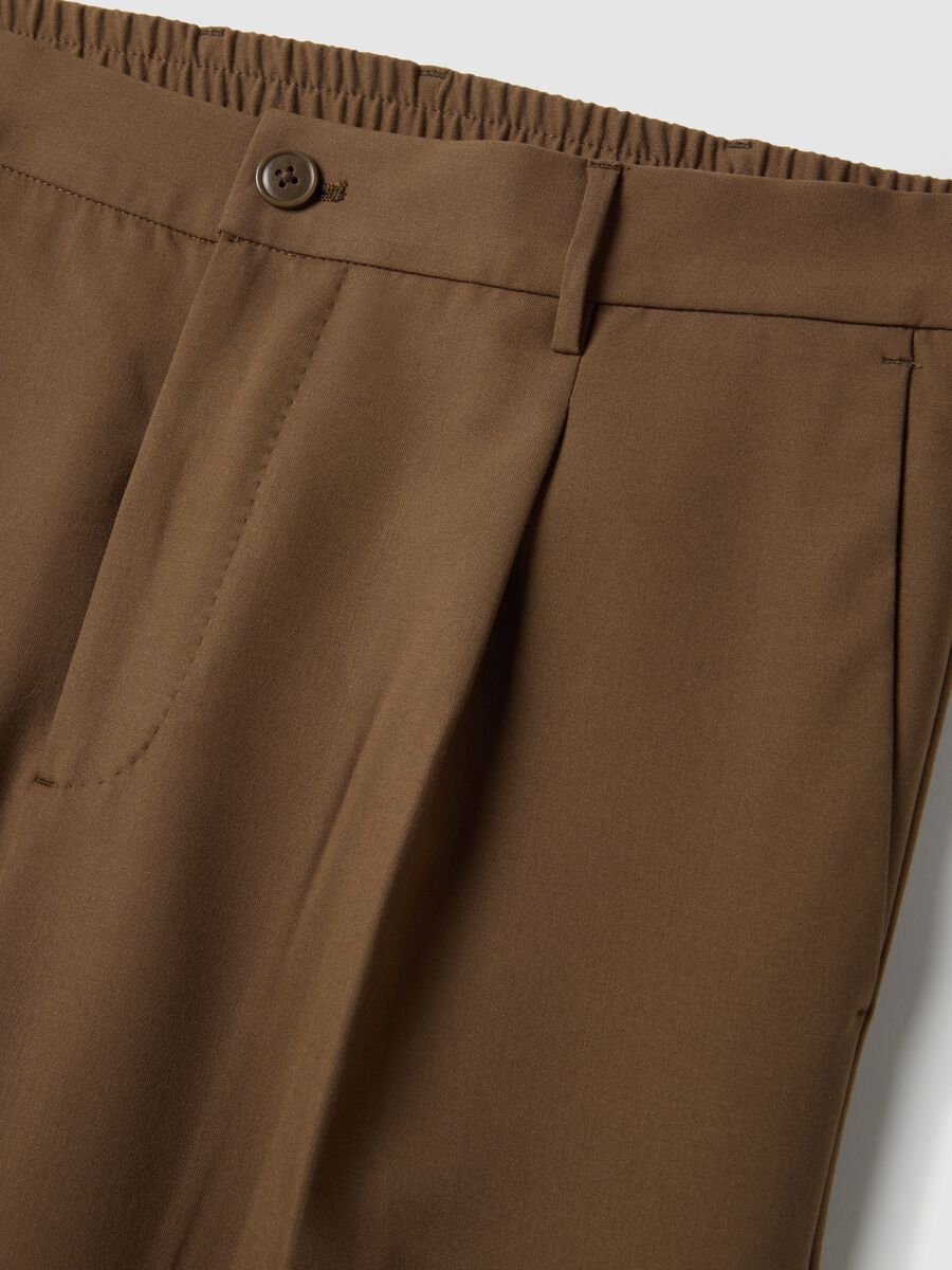 Brown slim fit elegant trousers with elastic waistband_5