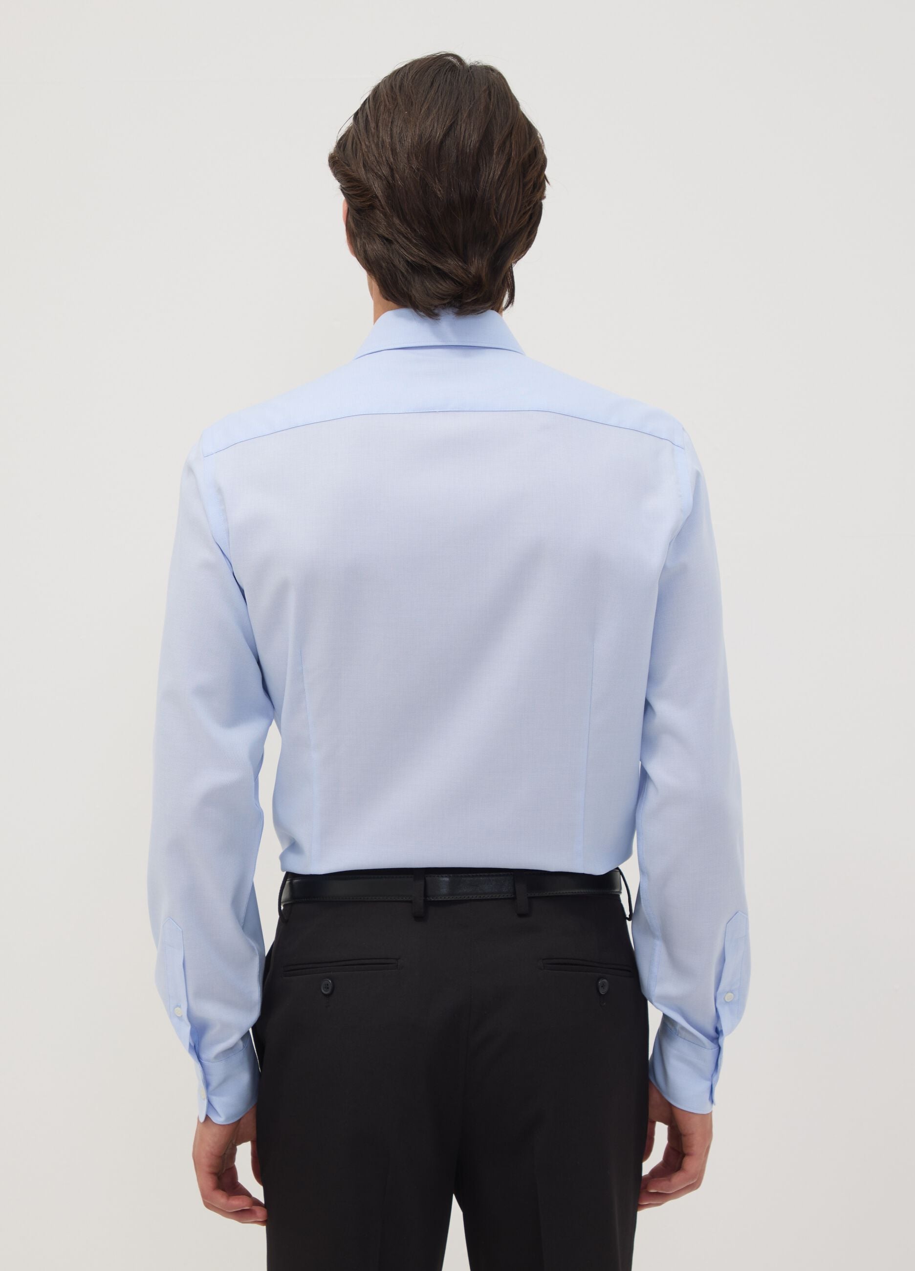 Light blue pure cotton shirt with classic collar, slim fit, non-iron