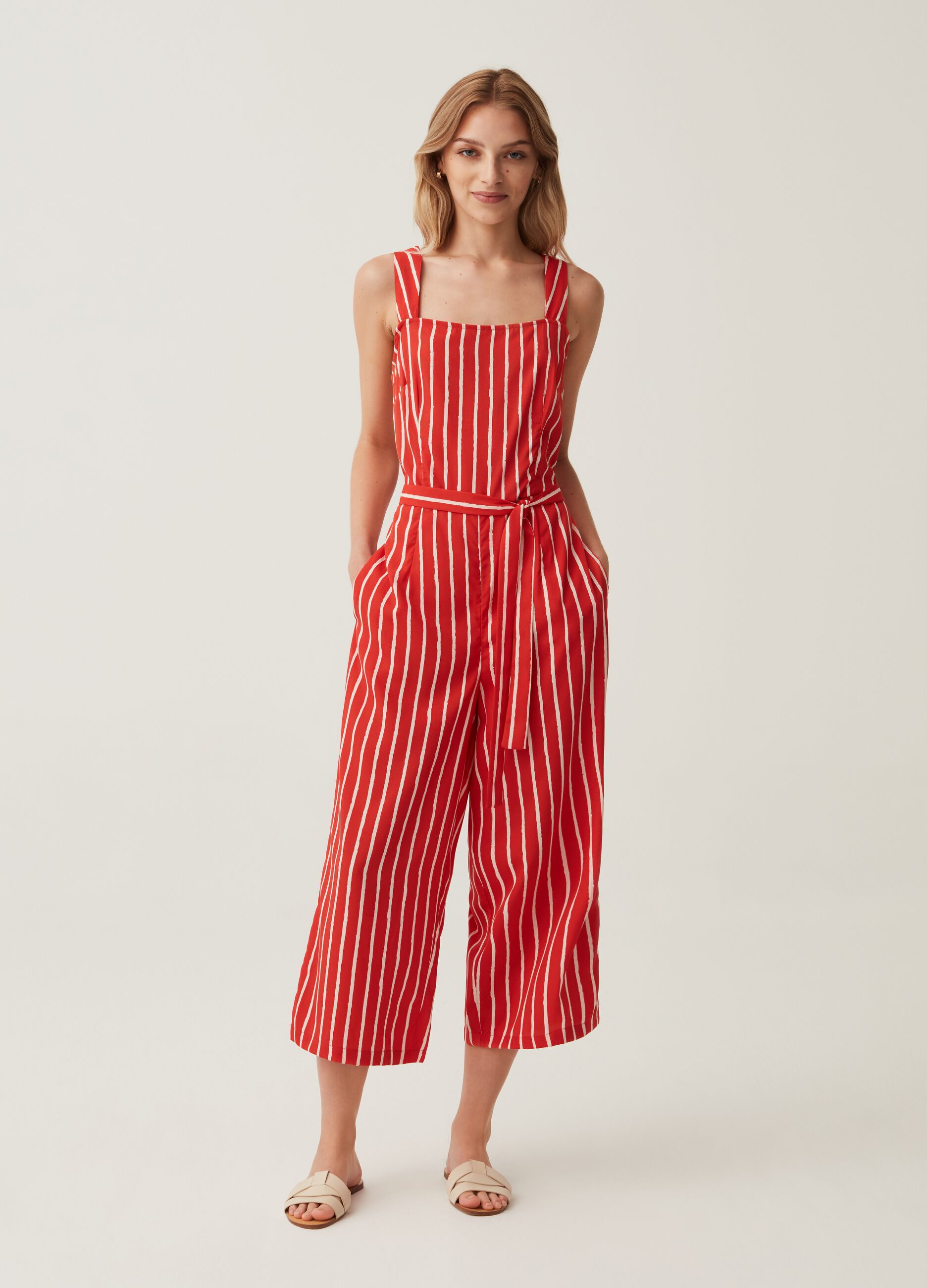 Cropped jumpsuit with all-over print