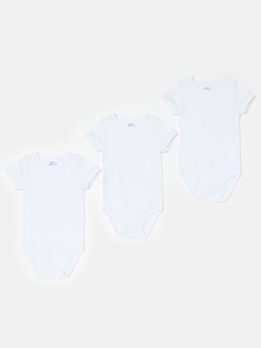 Three-pack organic cotton bodysuits with short sleeves_0