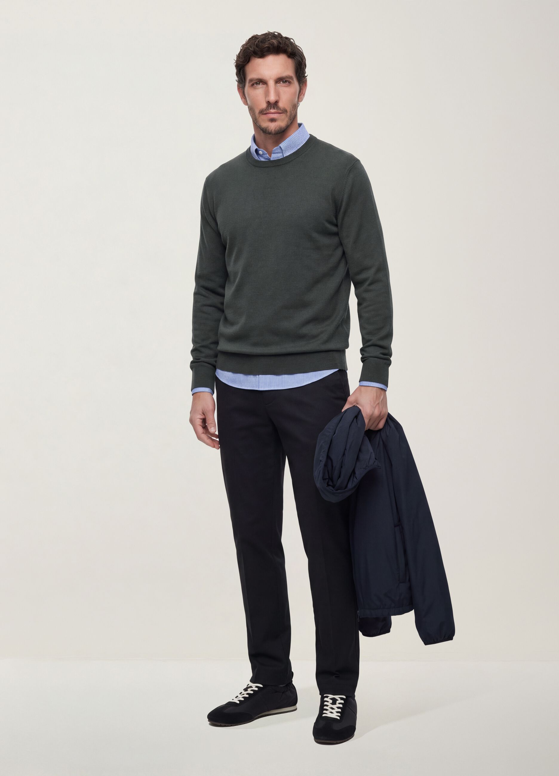 Sive slim-fit chino hlače od elastičnog twilla
