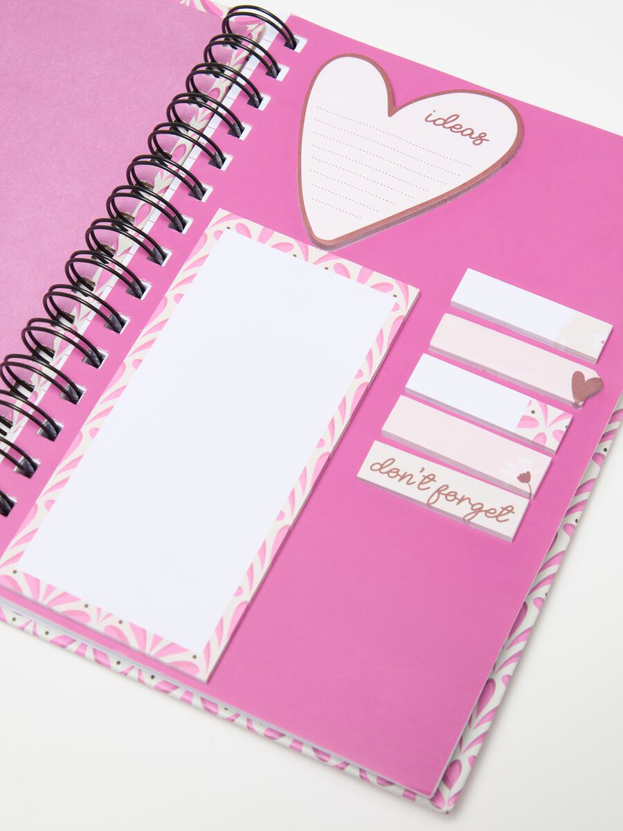 Spiral notepad with ruled pages_2