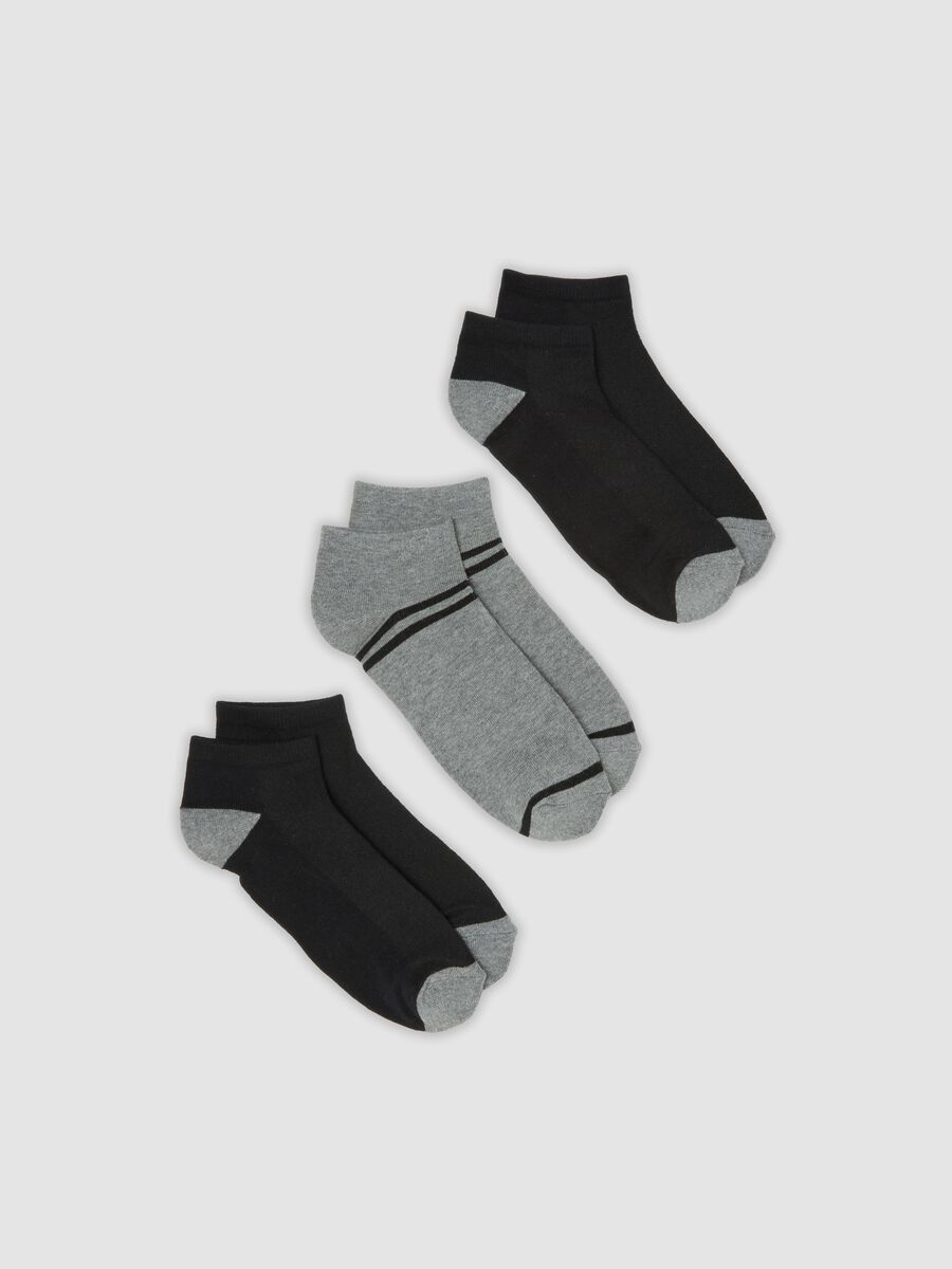 3-pack of black and grey organic stretch cotton ankle sports socks_0