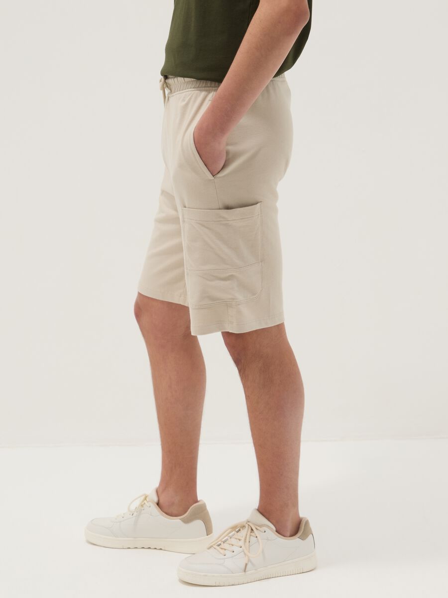 Boy's beige oversized fit pure cotton cargo shorts_2