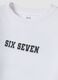 &Lambda;&epsilon;&upsilon;&kappa;ό T-shirt &alpha;&pi;ό 100% &beta;&alpha;&mu;&beta;ά&kappa;&iota; &mu;&epsilon; &sigma;&tau;ά&mu;&pi;&epsilon;&sigmaf; Six Seven, regular fit_1