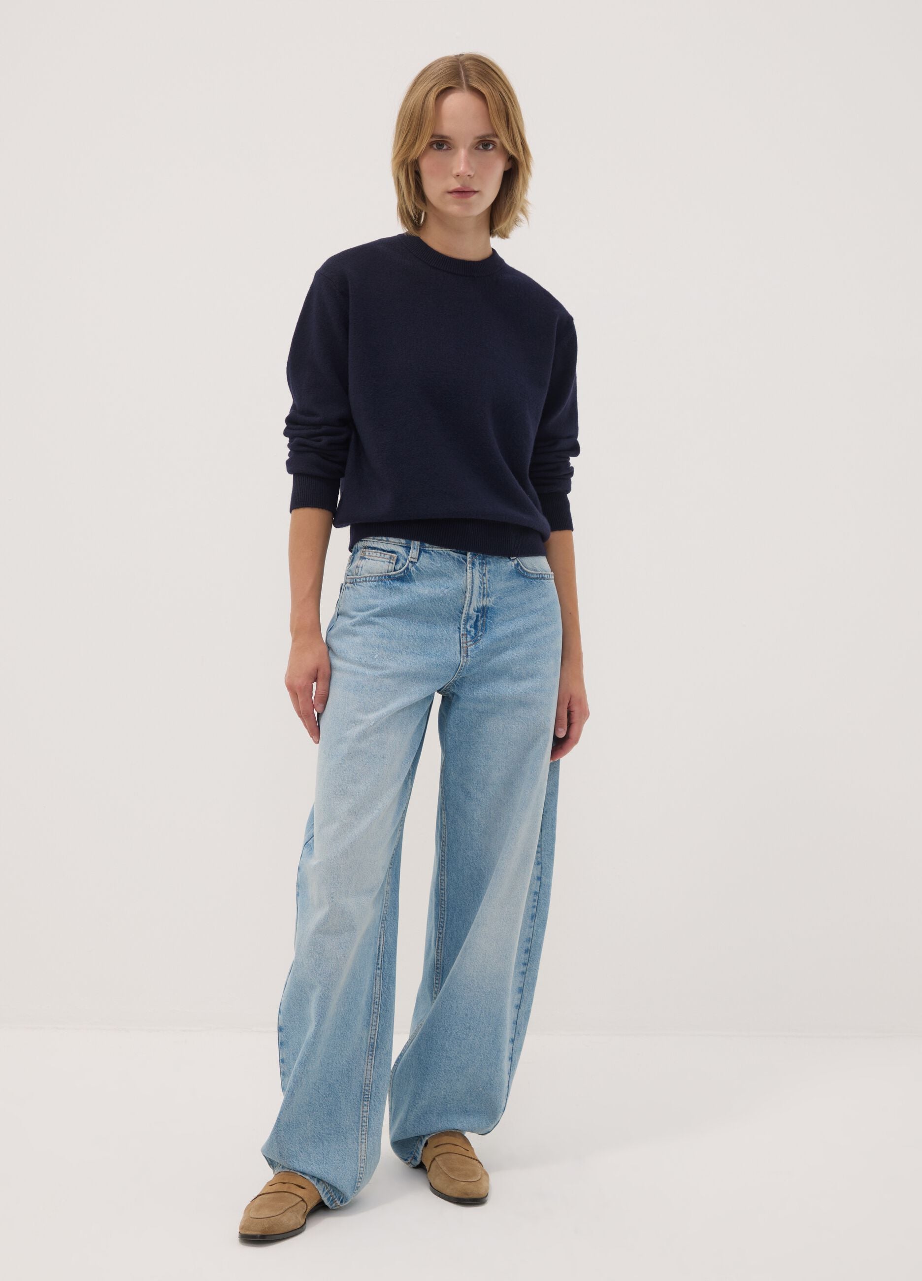 Blauer Rundhals-Pullover aus elastischer Wolle