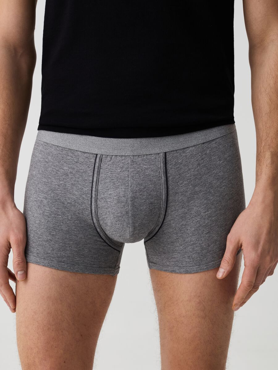 Two-pack boxer shorts with contrasting piping_1