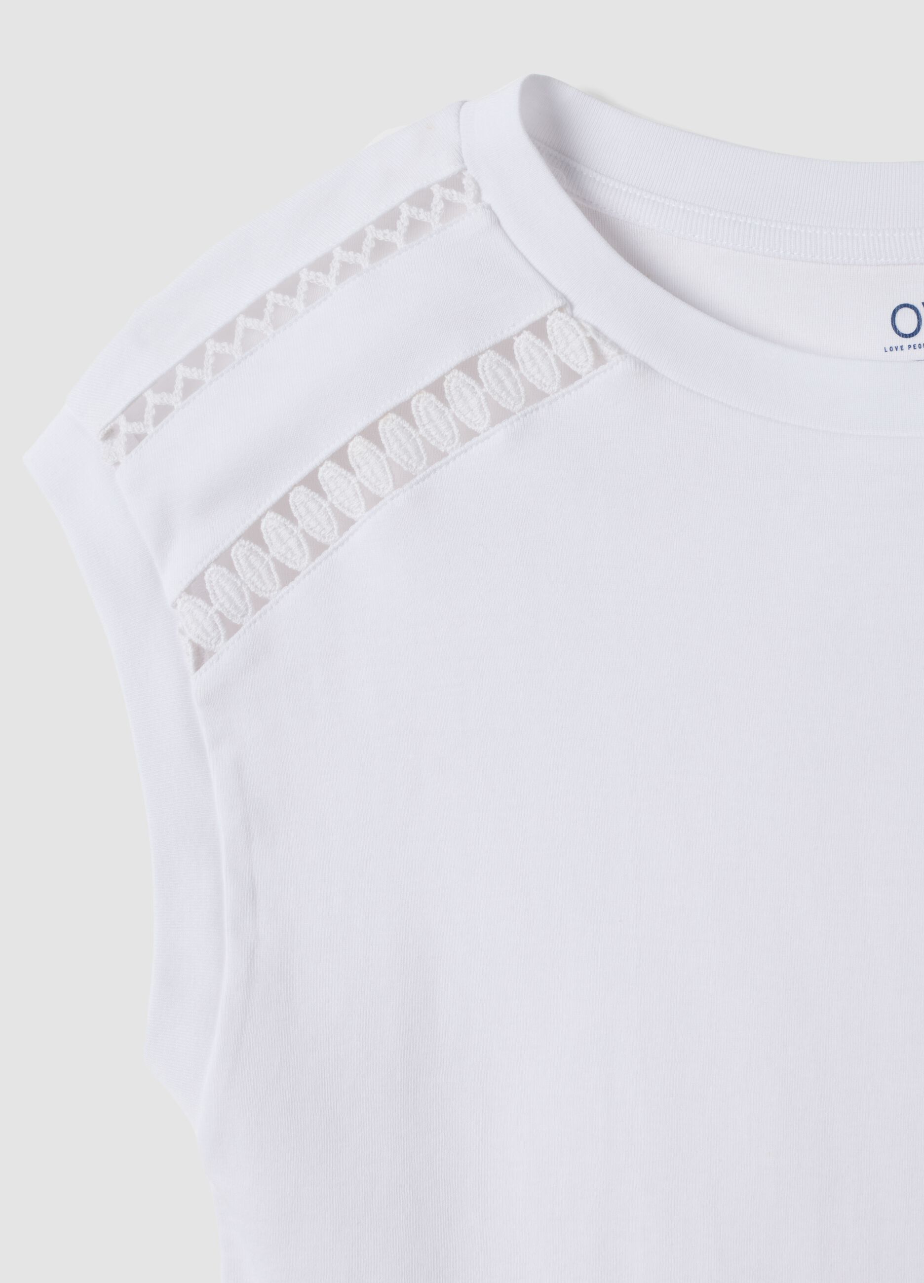 Wei&szlig;es T-Shirt aus reiner Baumwolle mit Lochstickerei-Eins&auml;tzen