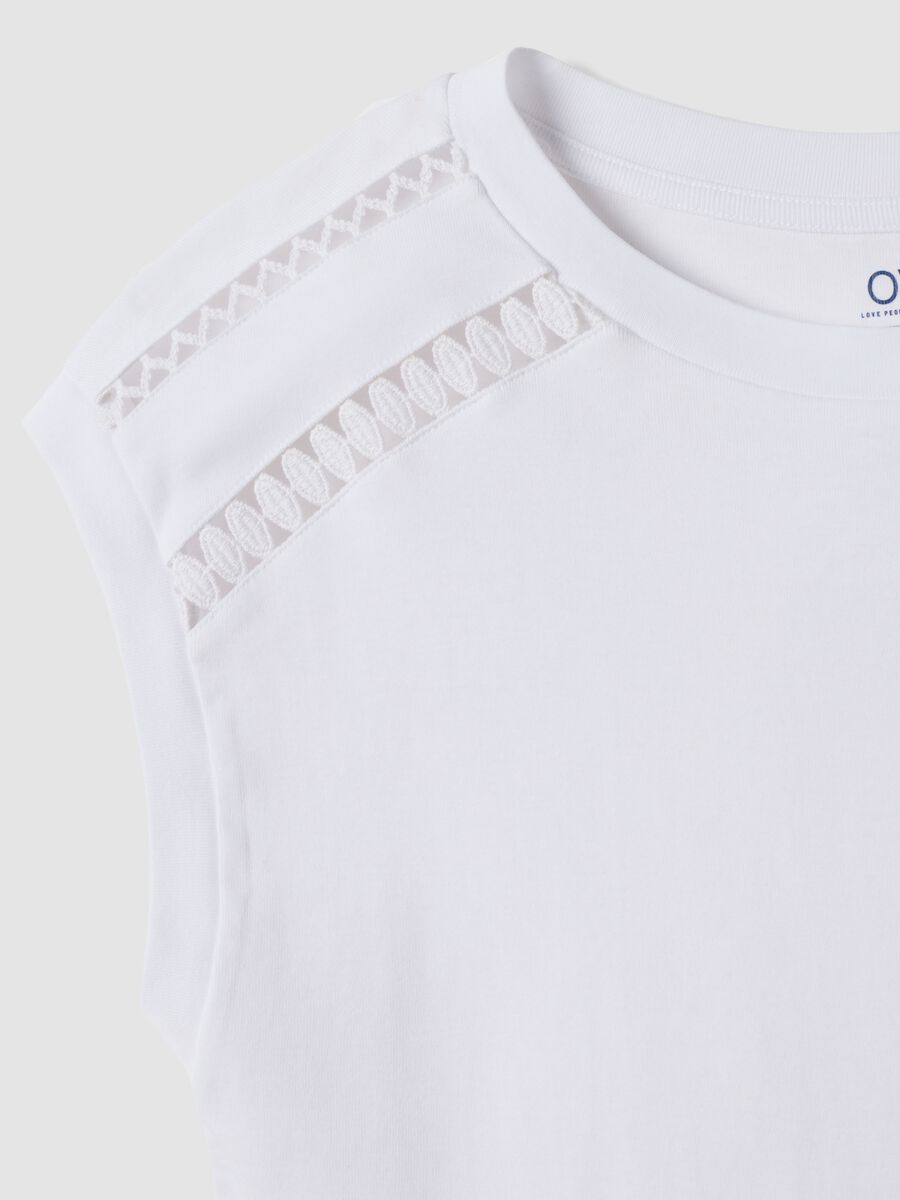 Wei&szlig;es T-Shirt aus reiner Baumwolle mit Lochstickerei-Eins&auml;tzen_5