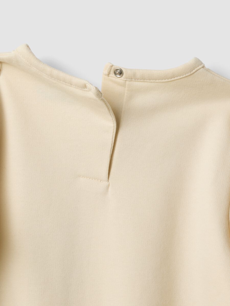 Pigiama beige con girocollo in puro cotone organico_3