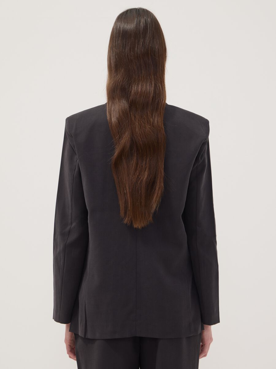 Blazer preto regular fit em mistura de viscose_3