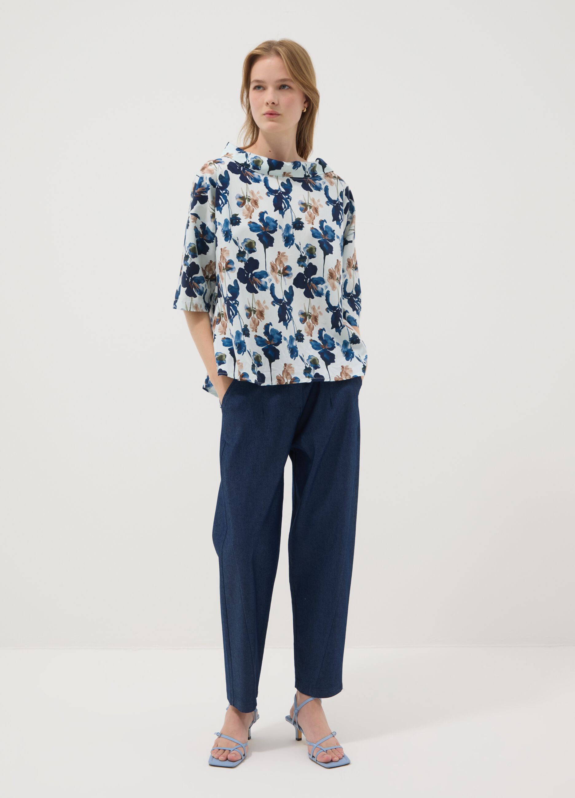 Blue stretch-cotton top with floral print