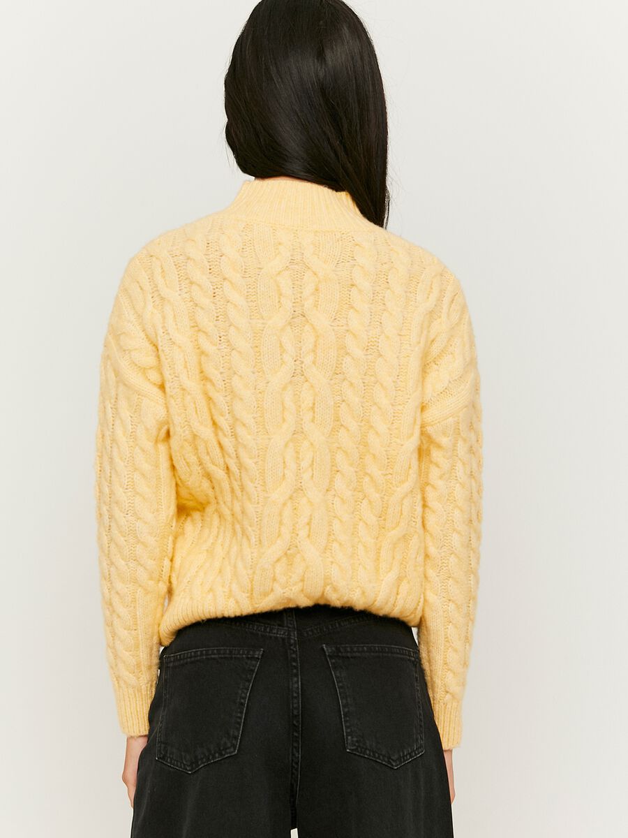 Pullover with mock neck_2
