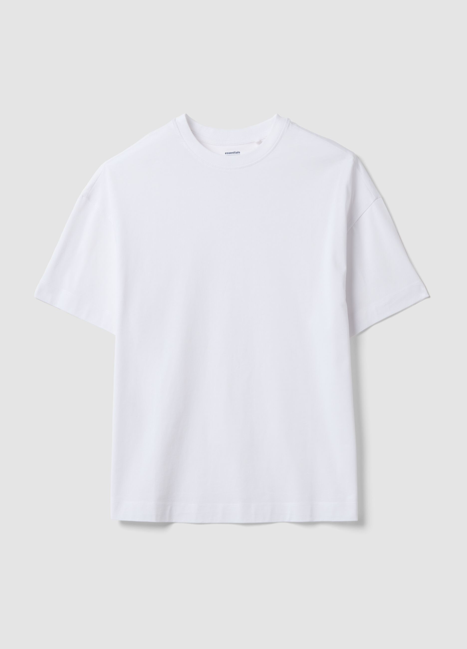 &Lambda;&epsilon;&upsilon;&kappa;ό oversized T-shirt &alpha;&pi;ό 100% &beta;&alpha;&mu;&beta;ά&kappa;&iota; &mu;&epsilon; &kappa;&omicron;&nu;&tau;ό &mu;&alpha;&nu;ί&kappa;&iota;