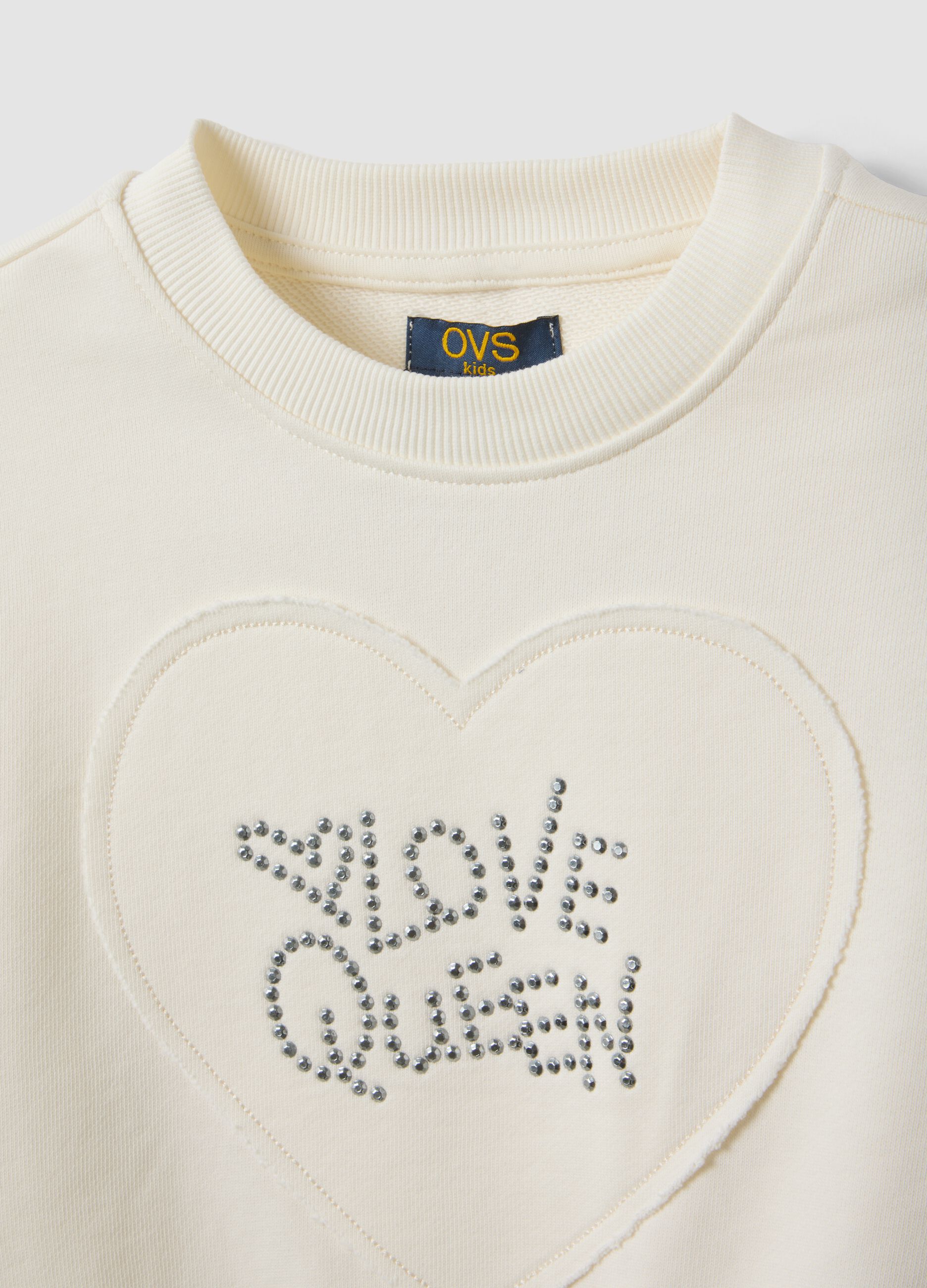 Sweat blanc en pur coton avec inscription en strass et c&oelig;ur brod&eacute; pour fille